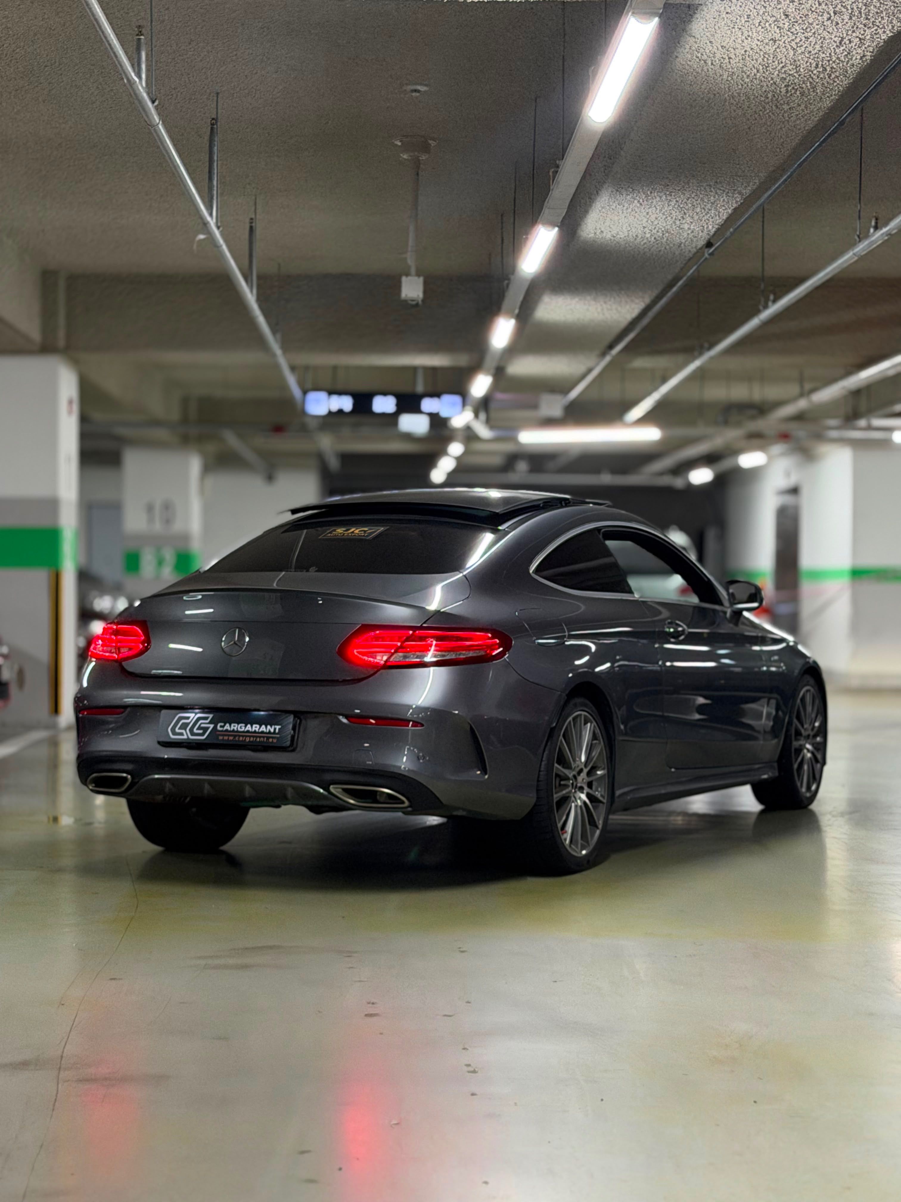Mercedes-Benz Třídy C, C200 135KW, AMG, COUPE,LED,DPH - fotka 6