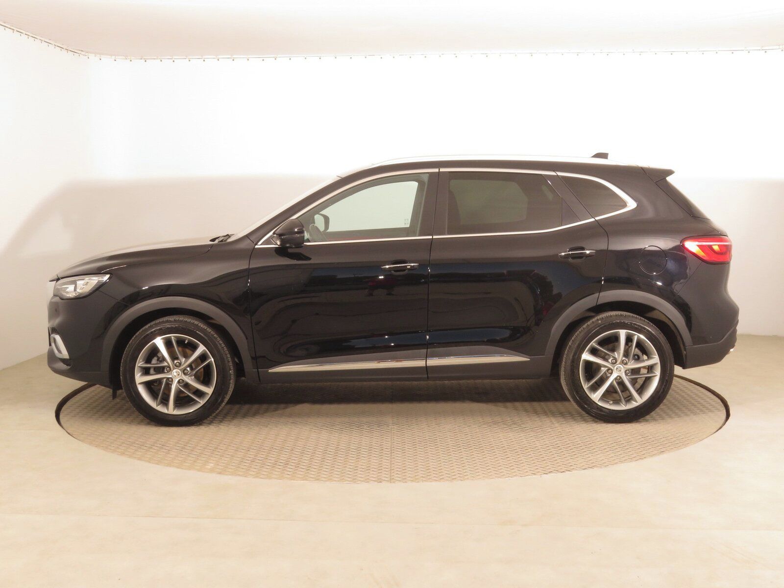 MG HS, 1.5 TGI, Elegance, Serv.kniha - fotka 3