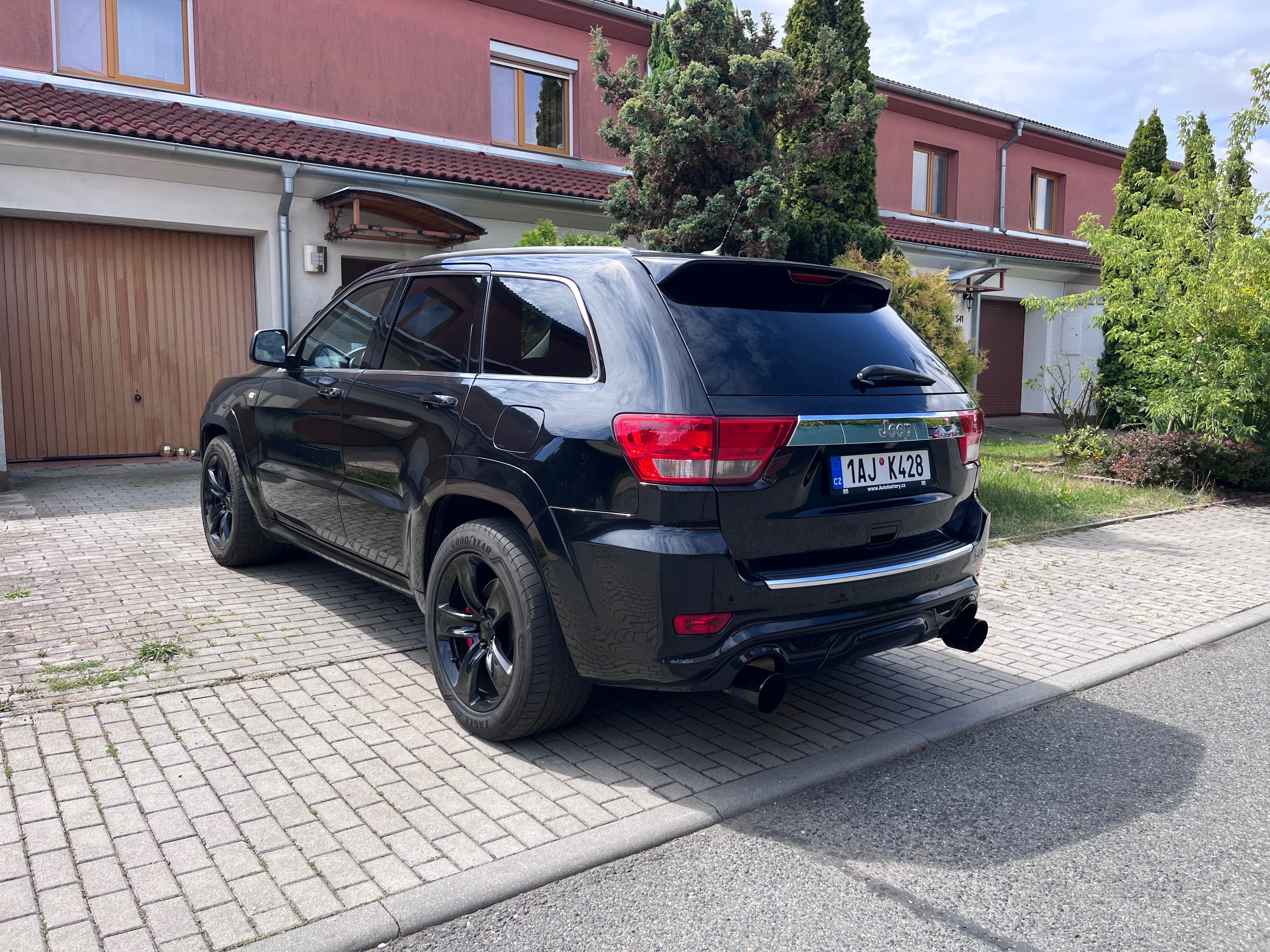 Jeep Grand Cherokee, 6.4 HEMI SRT/Full-Servis.kn - fotka 4