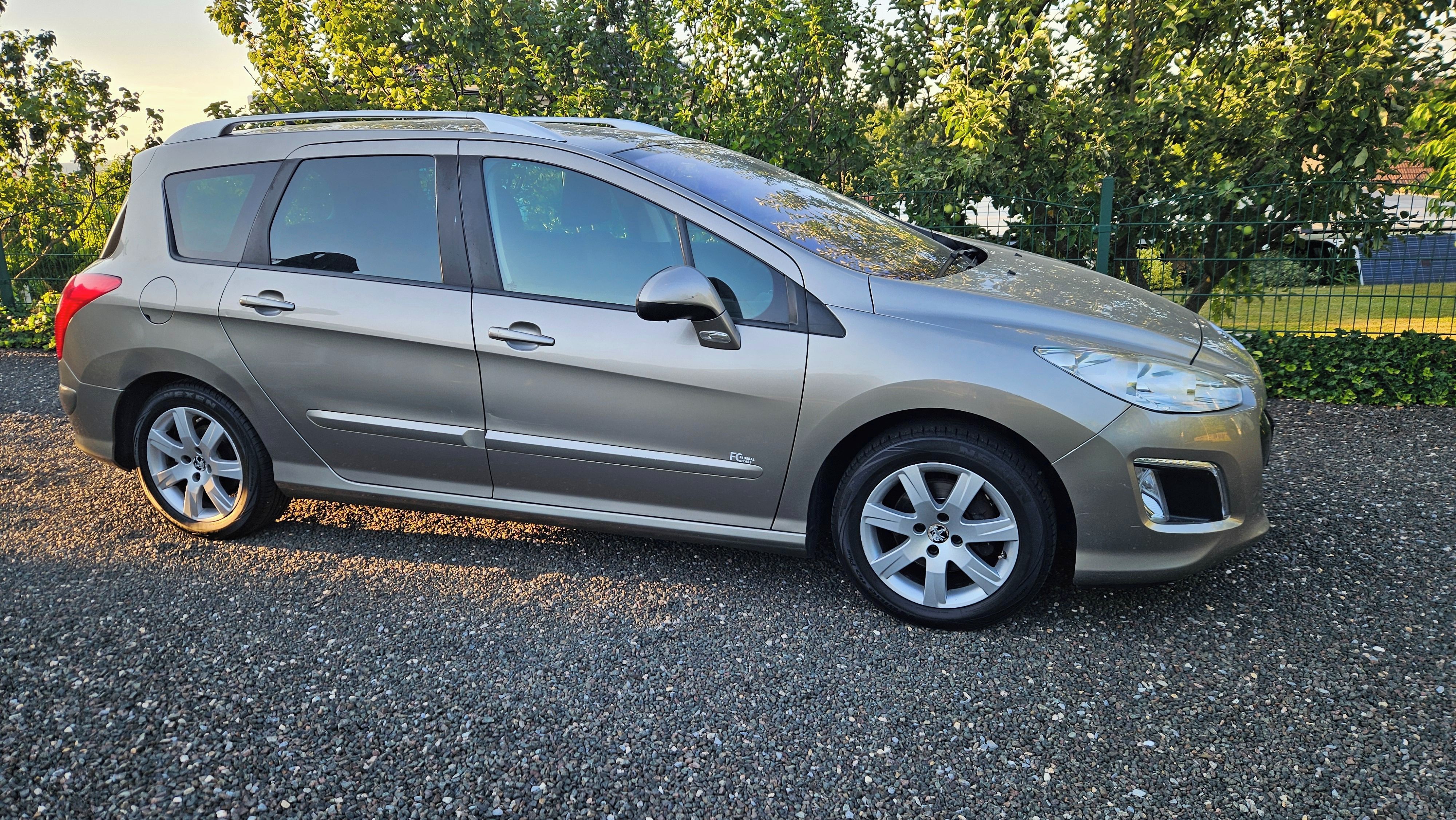 Peugeot 308, Combi 1,6TDCI 68kw - fotka 2