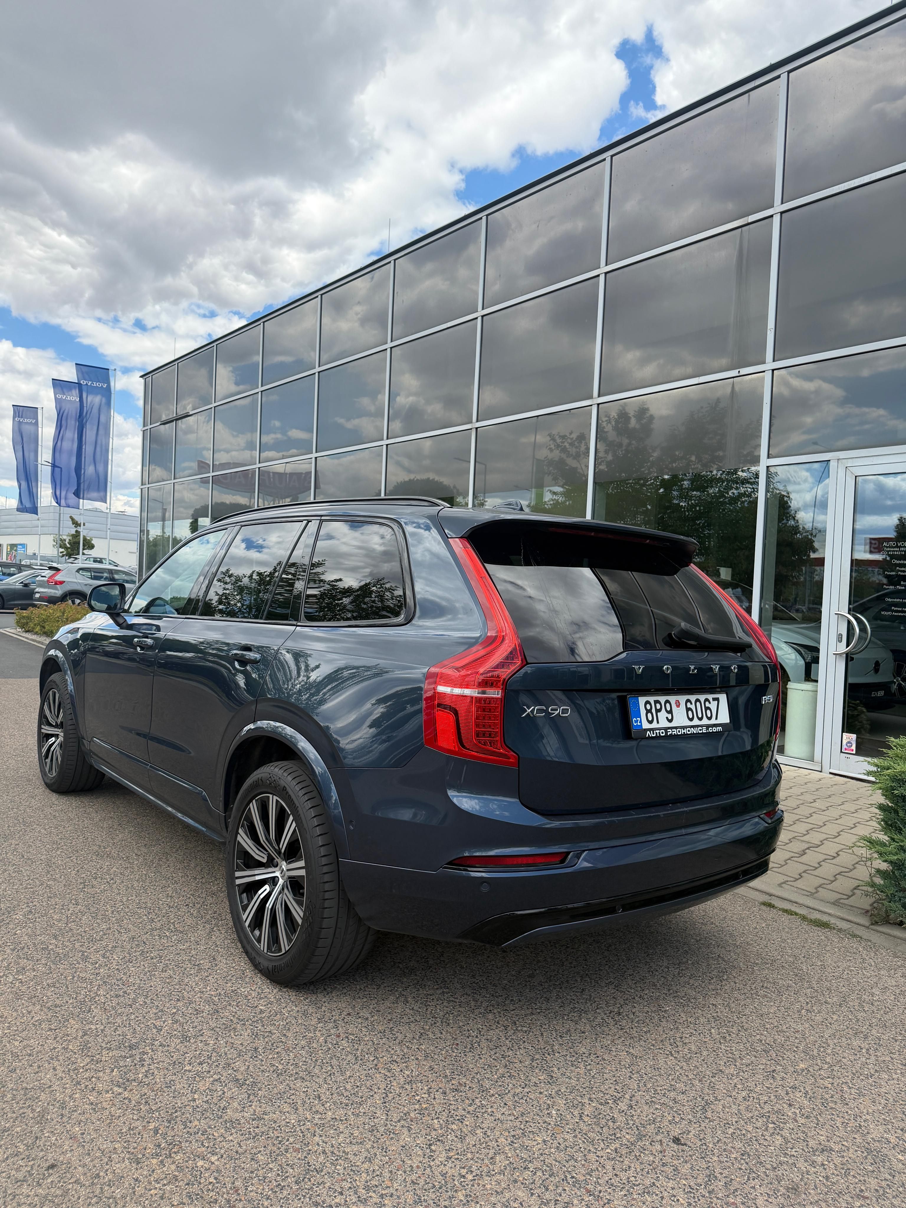 Volvo XC90, Záruka VOLVO do 01/2028 - fotka 5