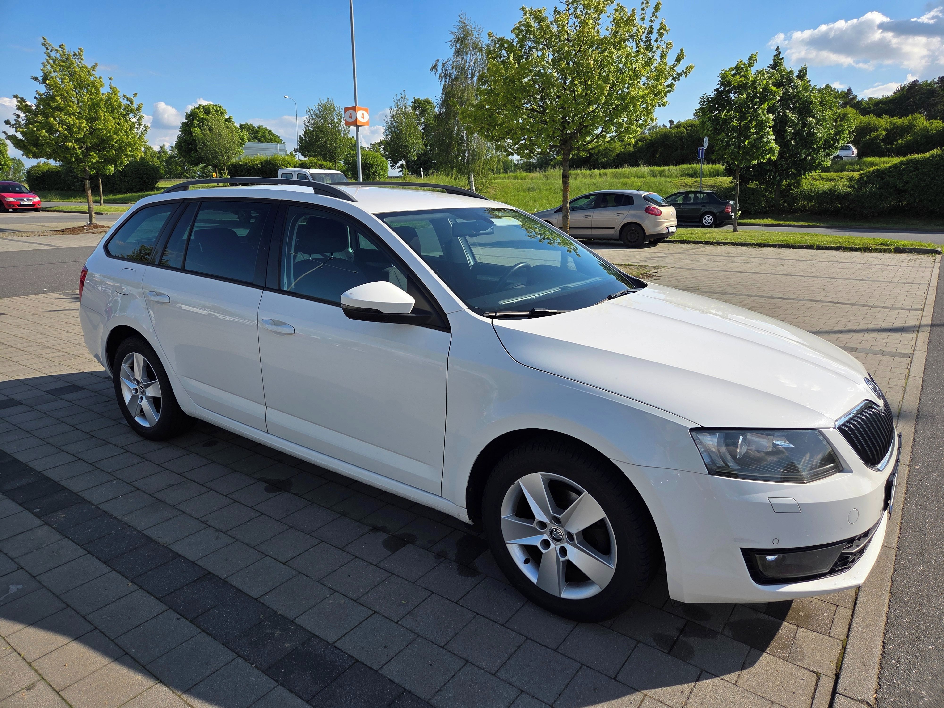 Škoda Octavia, Škoda Octavia 3 Combi 1.6 TDI - fotka 4