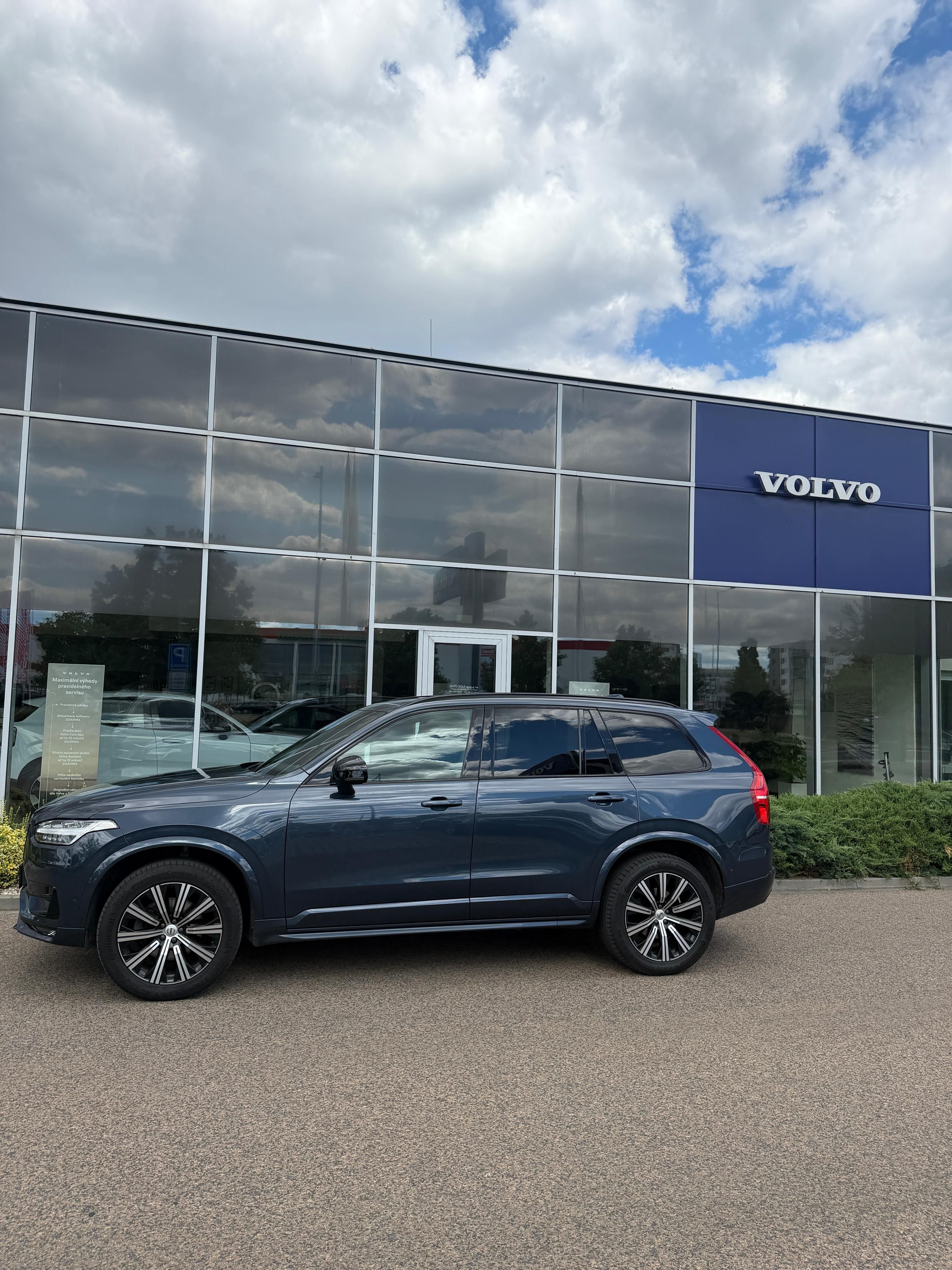 Volvo XC90, Záruka VOLVO do 01/2028 - fotka 4