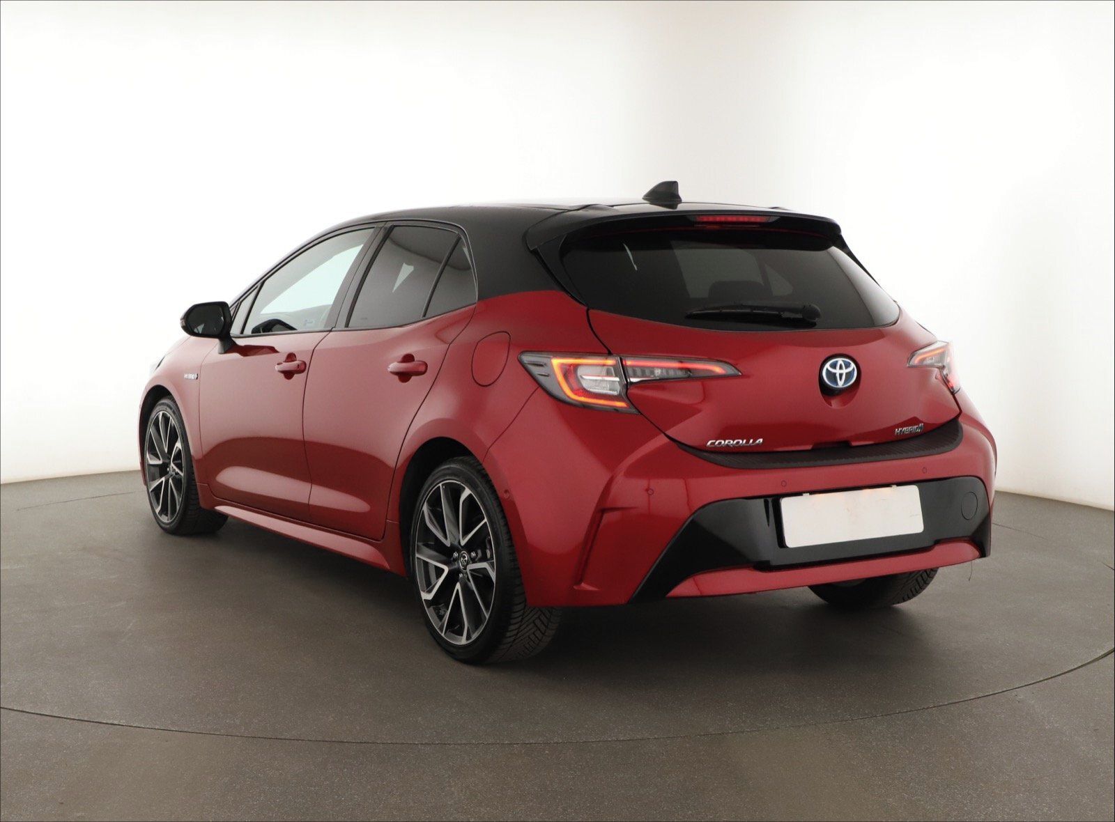 Toyota Corolla, 1.8 Hybrid, Automat - fotka 4