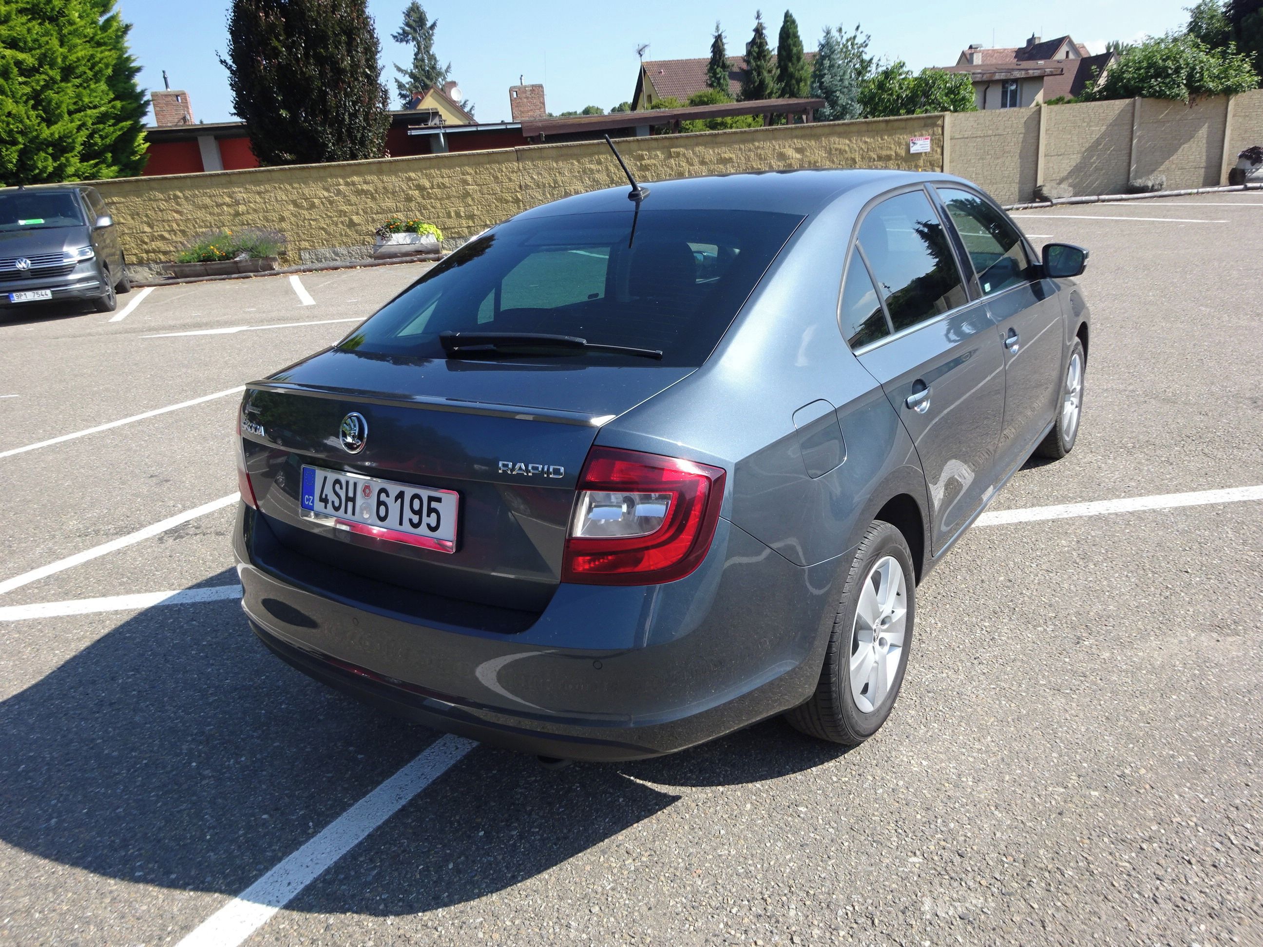 Škoda Rapid, 1.4 TSI (92 KW) AUTOMAT ČR - fotka 4