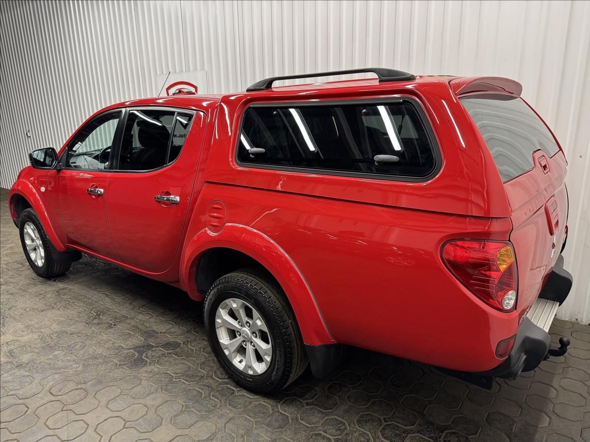 Mitsubishi L200, 2.5DI-D INTENSE 4WD HARDTOP - fotka 6