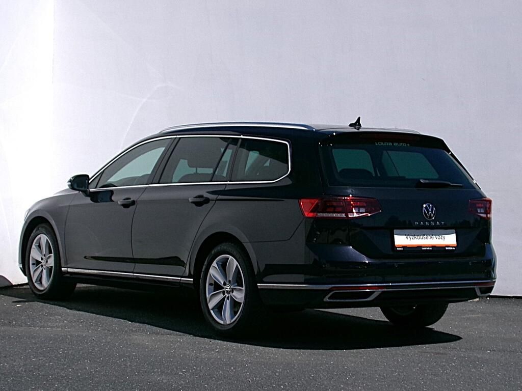 Volkswagen Passat Variant, Elegance 2.0 TDI 110 kW - fotka 6