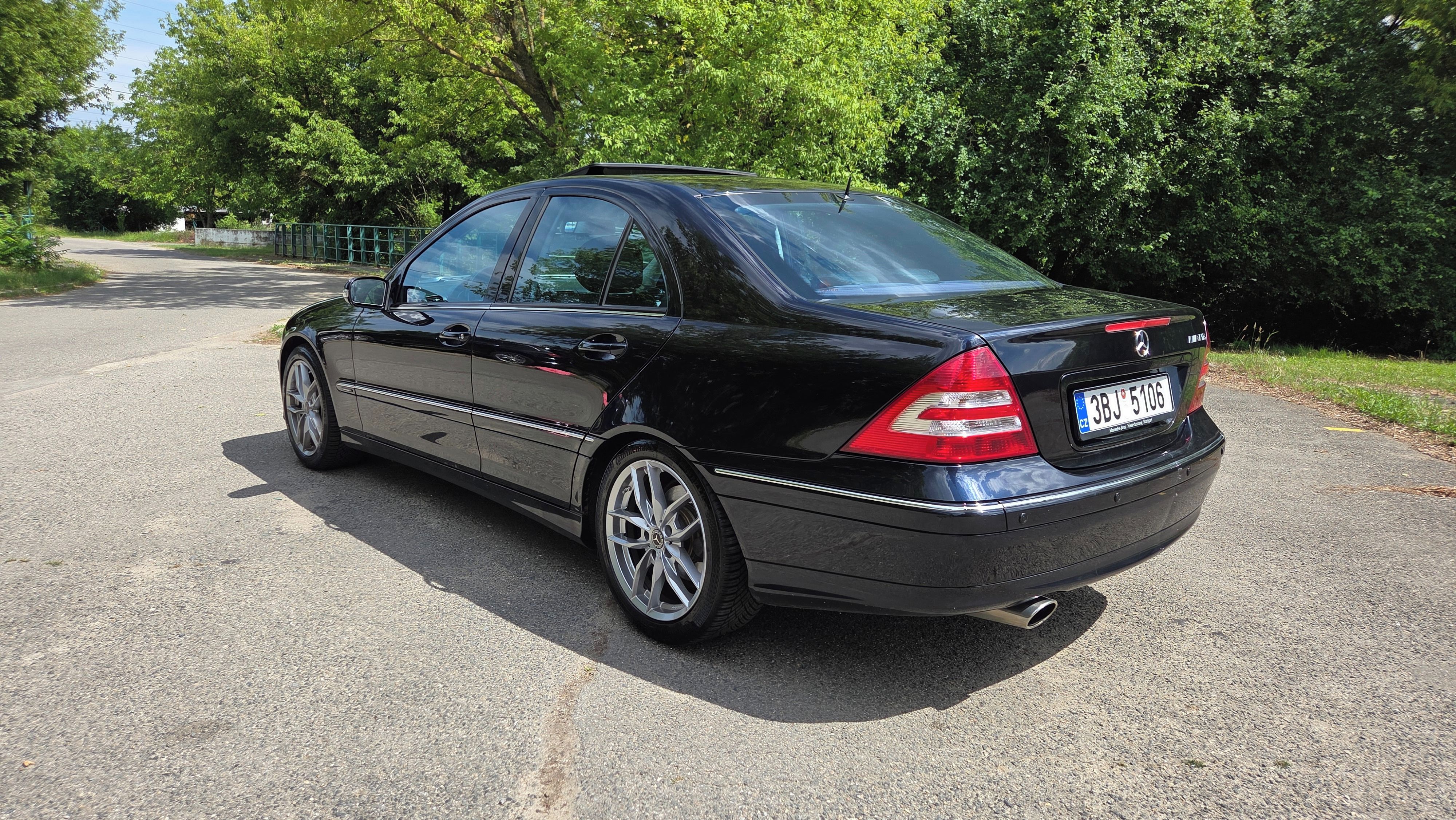 Mercedes-Benz Třídy C, MB C230 AMG line - fotka 4