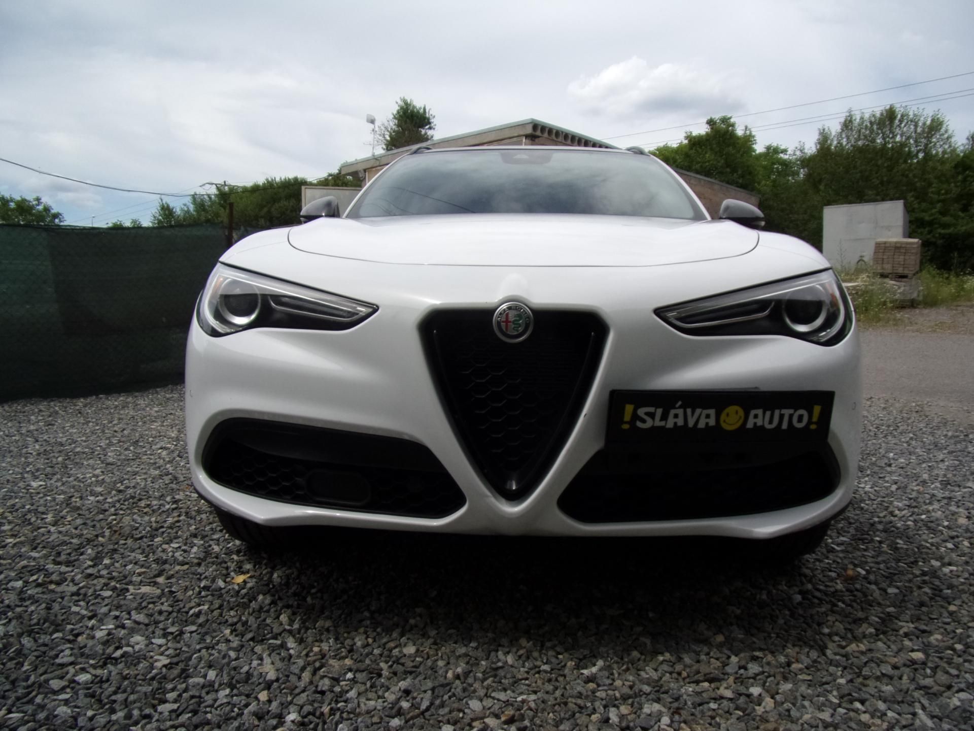 Alfa Romeo Stelvio - fotka 2