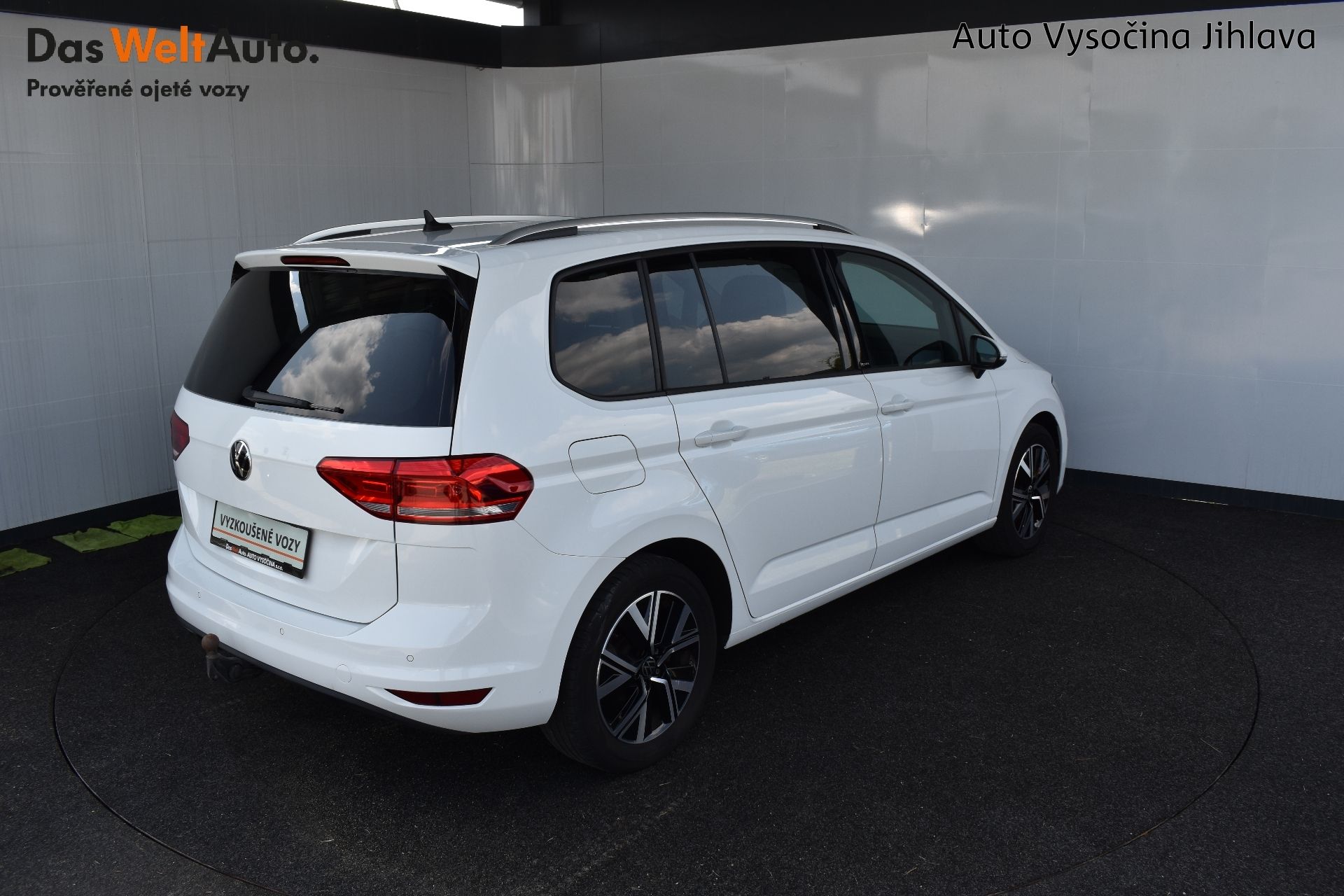 Volkswagen Touran, 2.0TDI 110kW DSG,LED,Active - fotka 2