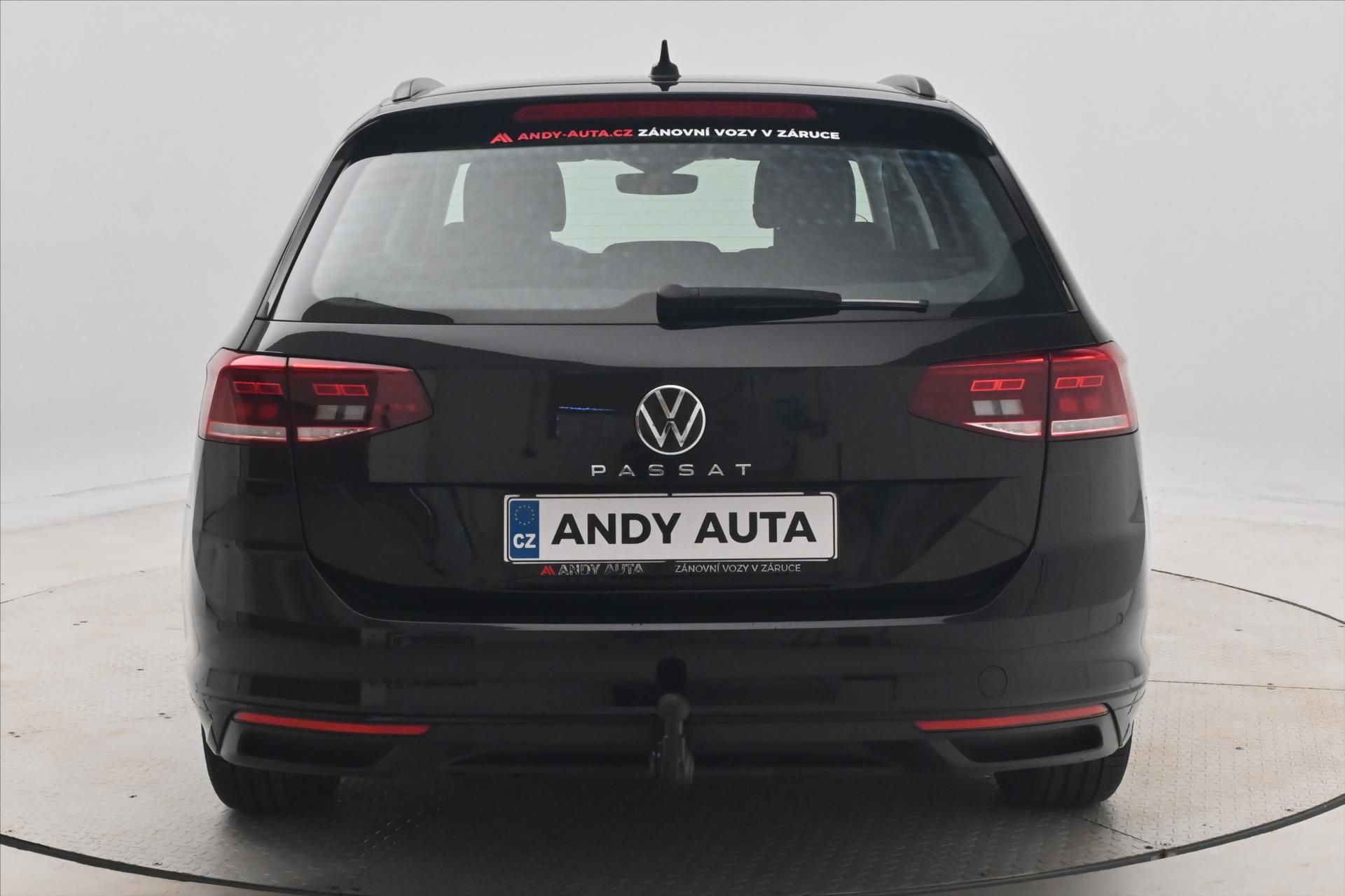 Volkswagen Passat, 2,0 TDI 147kW DSG Business Zár - fotka 6