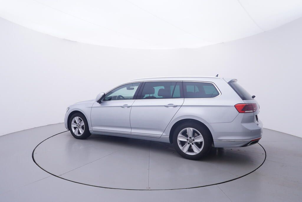 Volkswagen Passat, Elegance 2.0 TDI 110 kW - fotka 3