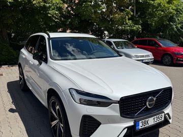 Volvo XC60 B4 AWD, 2023