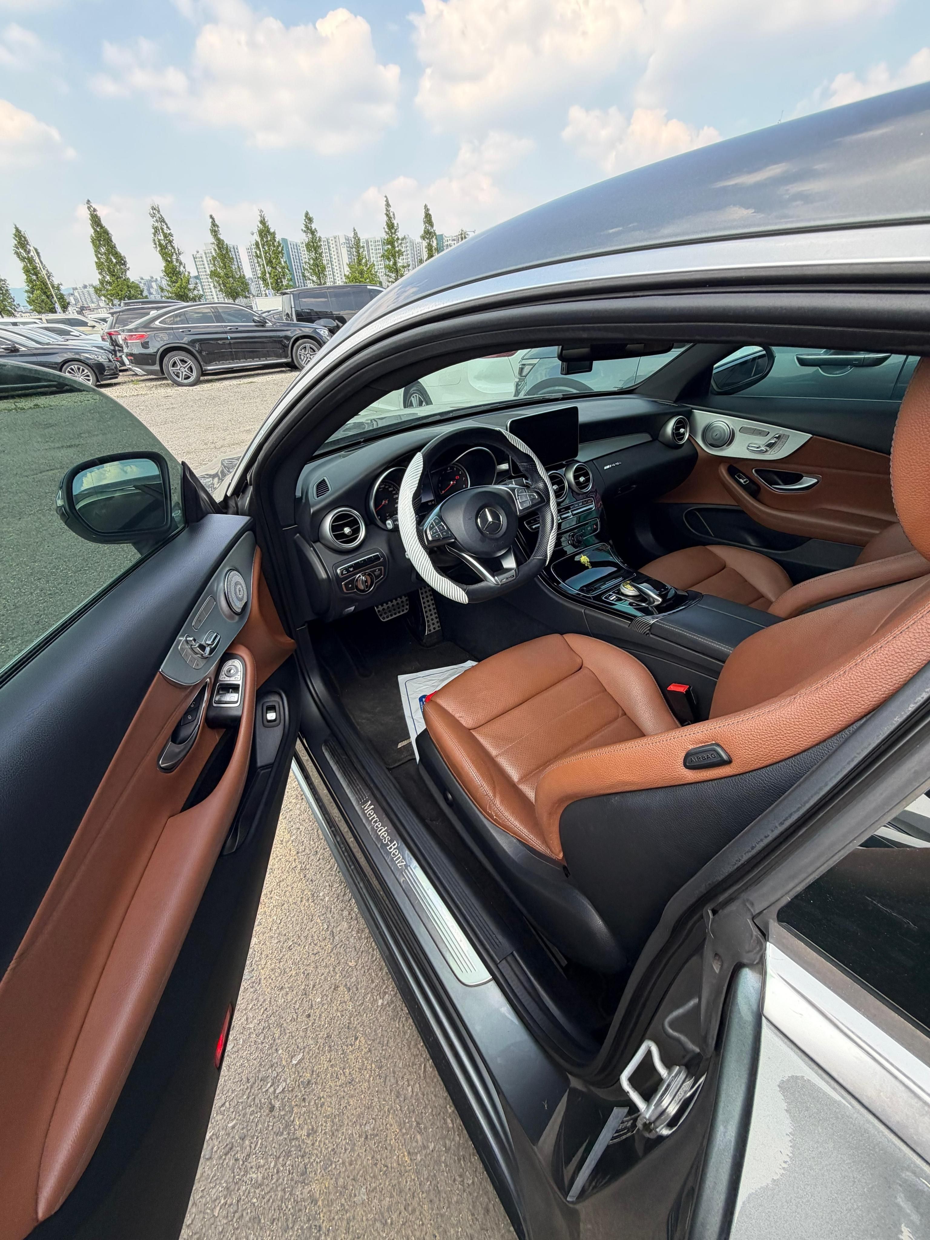 Mercedes-Benz Třídy C, C200 135KW, AMG, COUPE,LED,DPH - fotka 6