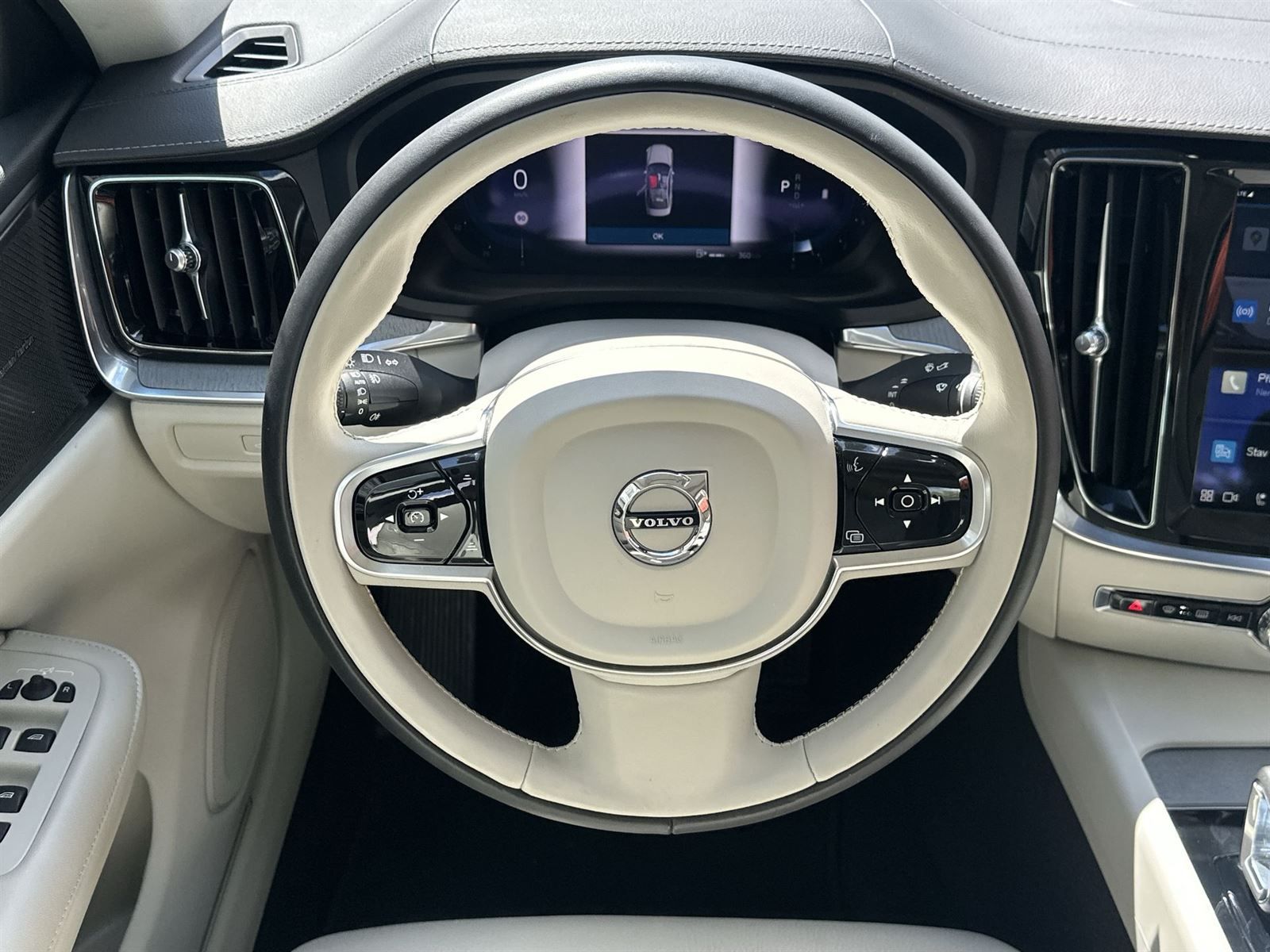 Volvo S60, B5 AWD Automat Ultimate Dark - fotka 6