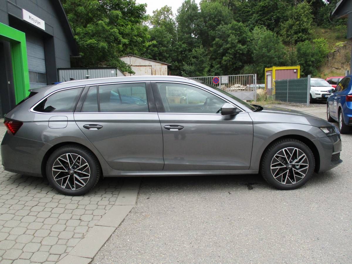 Škoda Octavia, Combi Top Selection 2,0TDI 110 - fotka 4