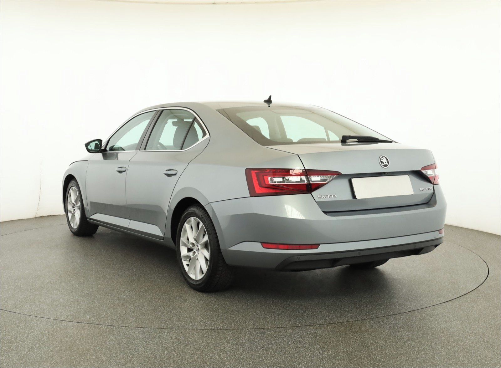 Škoda Superb, 2.0 TDI, Style, Automat, Navi - fotka 4