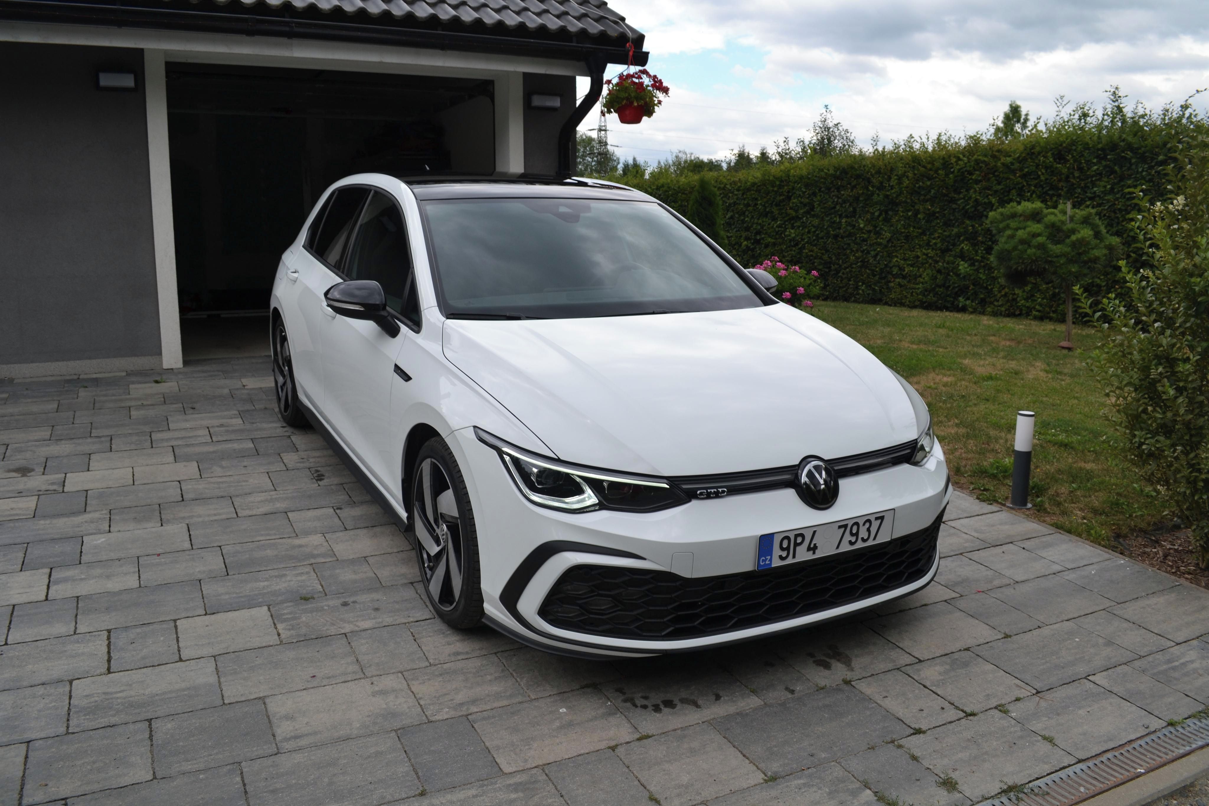 Volkswagen Golf, GTD ČR DPH TOP STAV HARMAN KAR - fotka 2