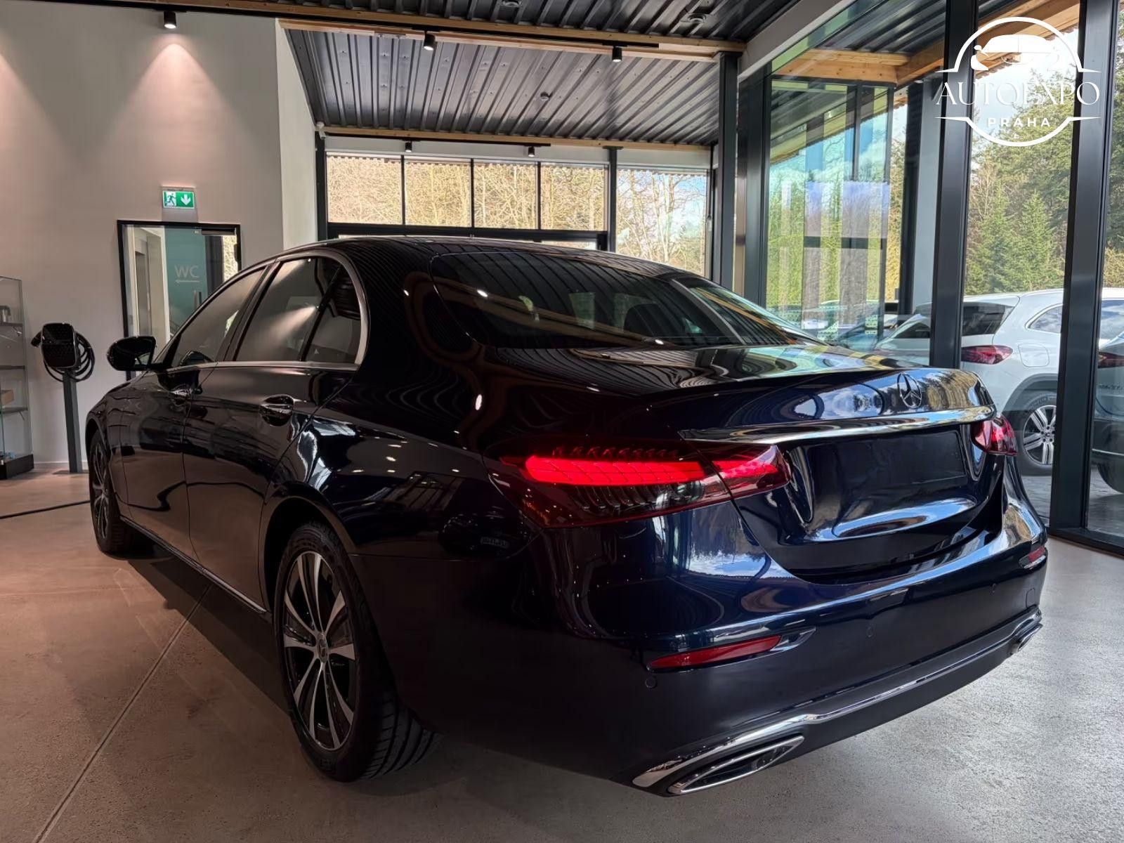 Mercedes-Benz Třídy E, 400d+EXCLUSIVE - fotka 6