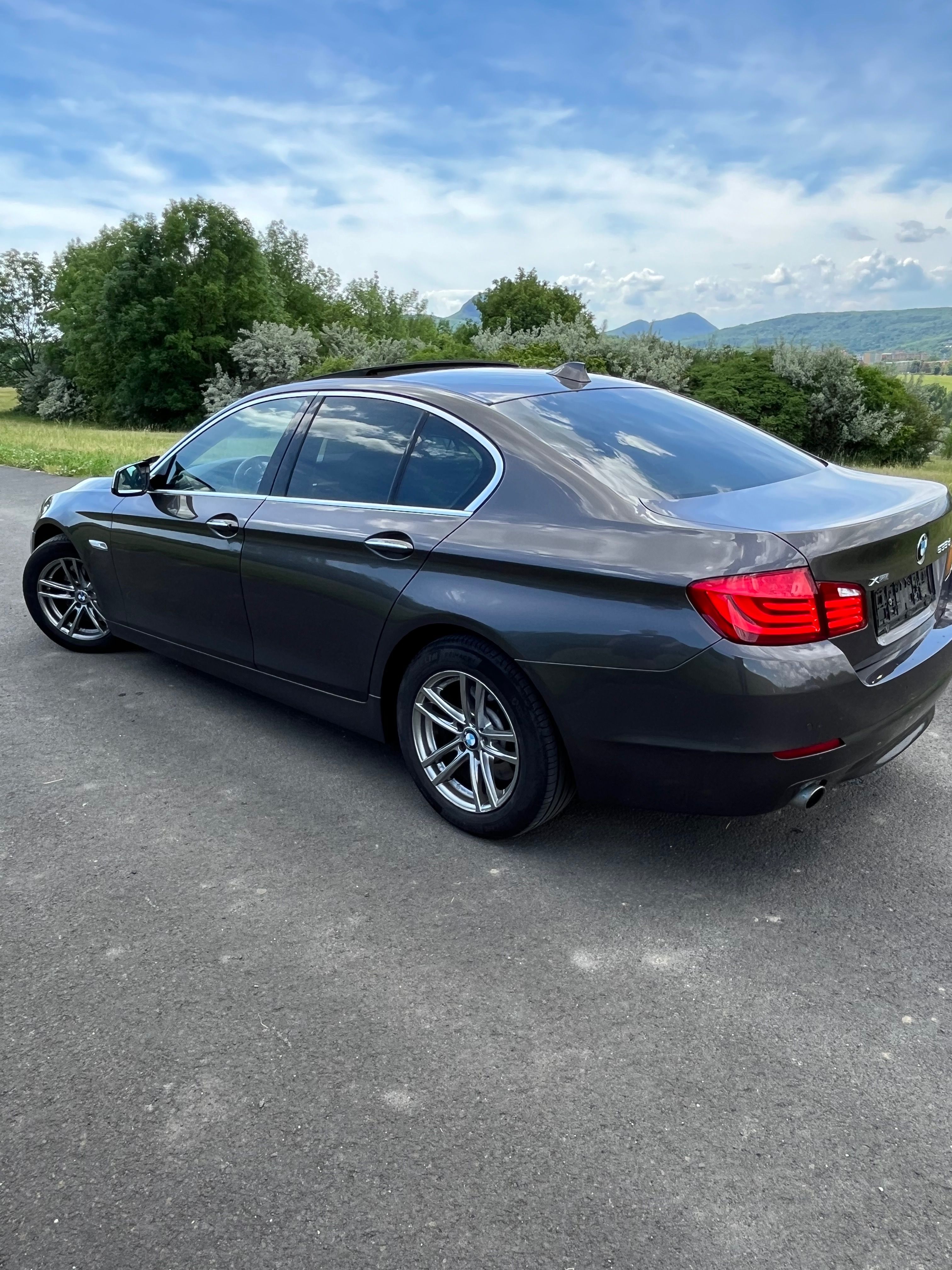 BMW Řada 5 - fotka 4