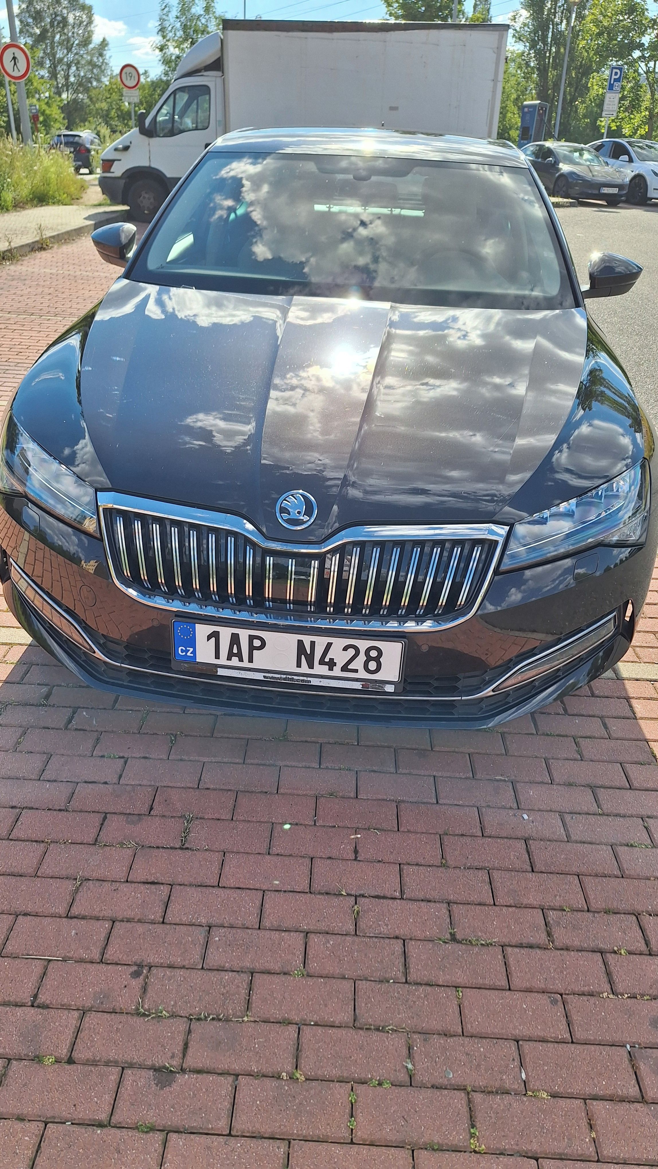 Škoda Superb, Skoda Superb 1.5 DSG Style - fotka 3