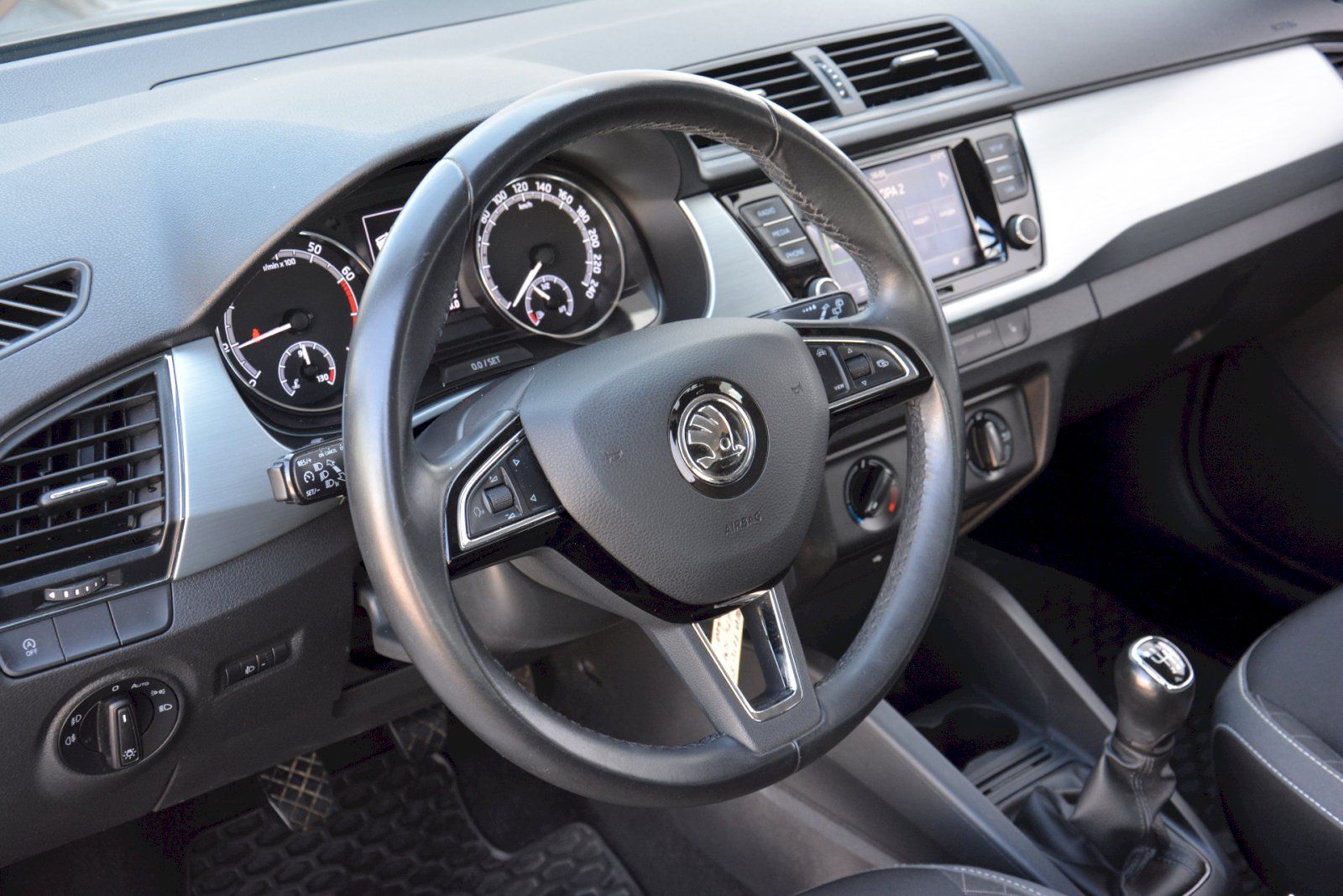 Škoda Fabia, 1.0 TSI 81 kW Ambition PLUS - fotka 6