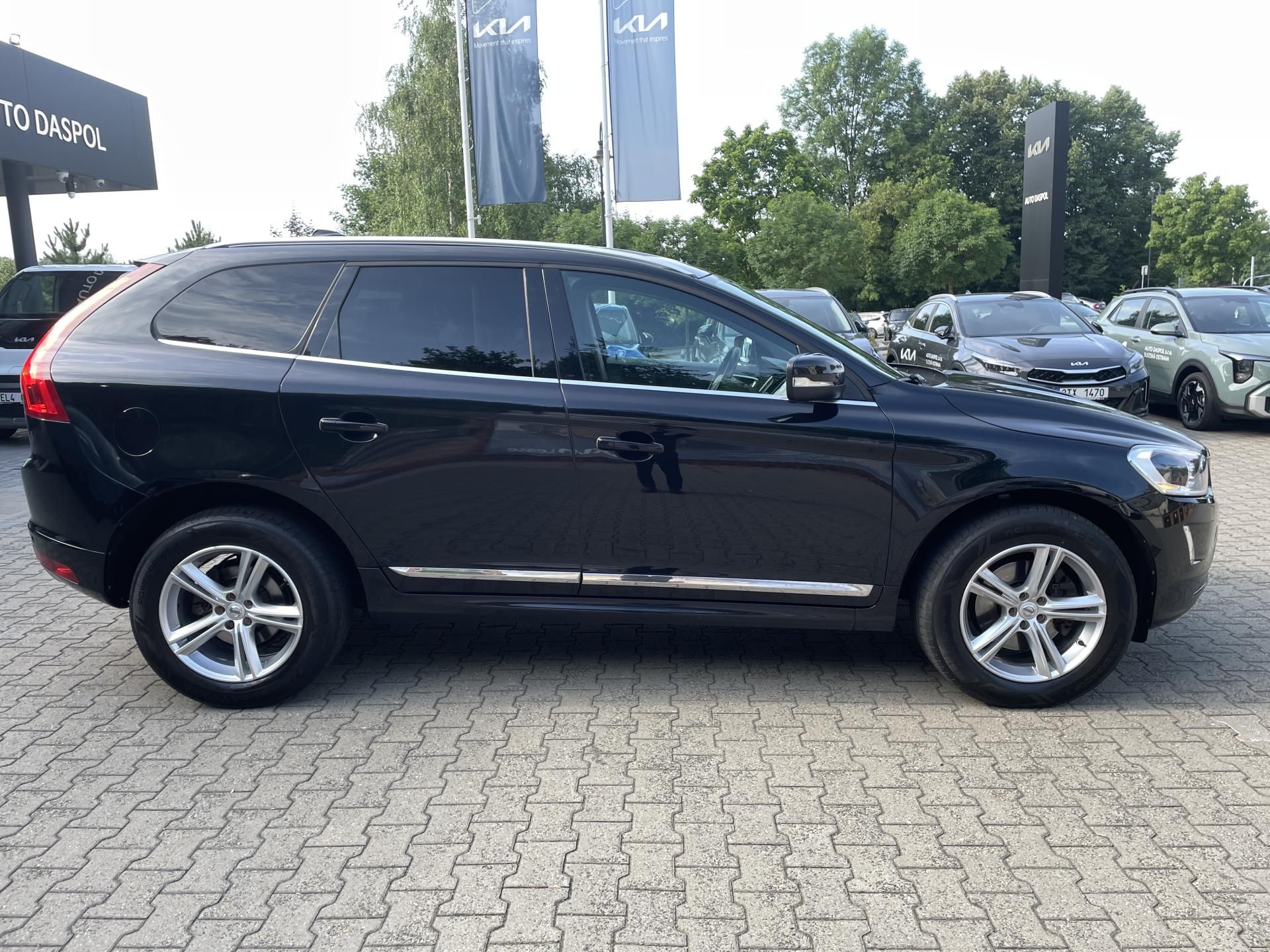 Volvo XC60, D5 2.4D 169kW AWD - fotka 2