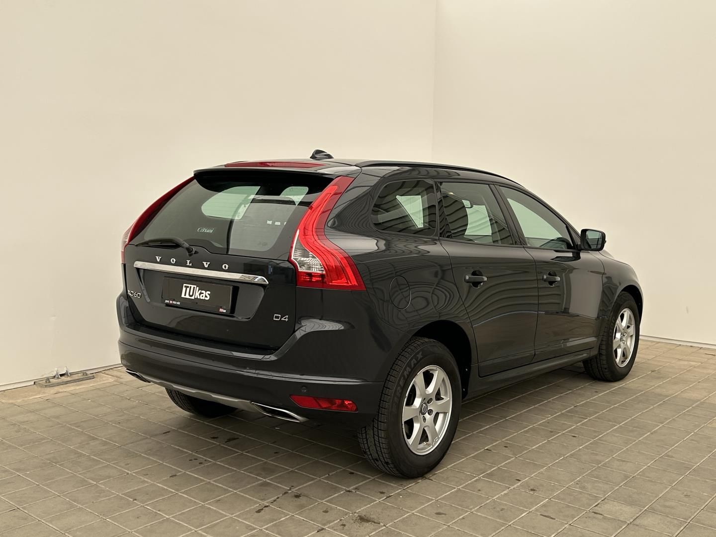 Volvo XC60, 2.0. 140kW . - fotka 5