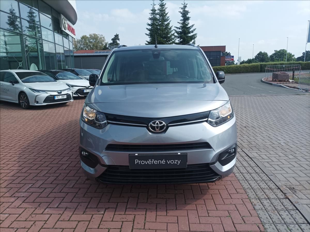 Toyota Proace City Verso, 1,2 6 MT WG Family - fotka 6
