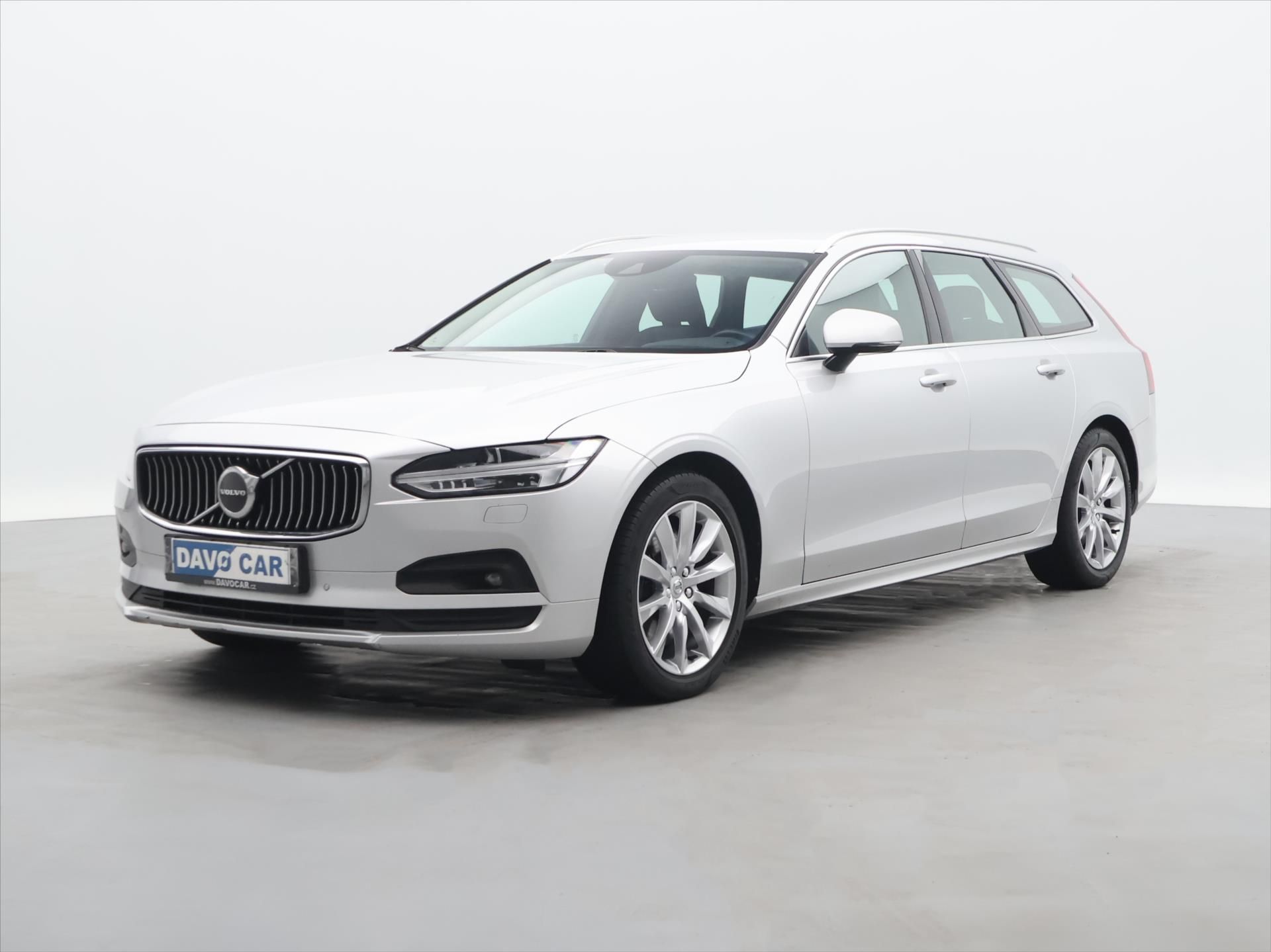 Volvo V90, 2,0 D 145 kW Momentum Automat - fotka 3