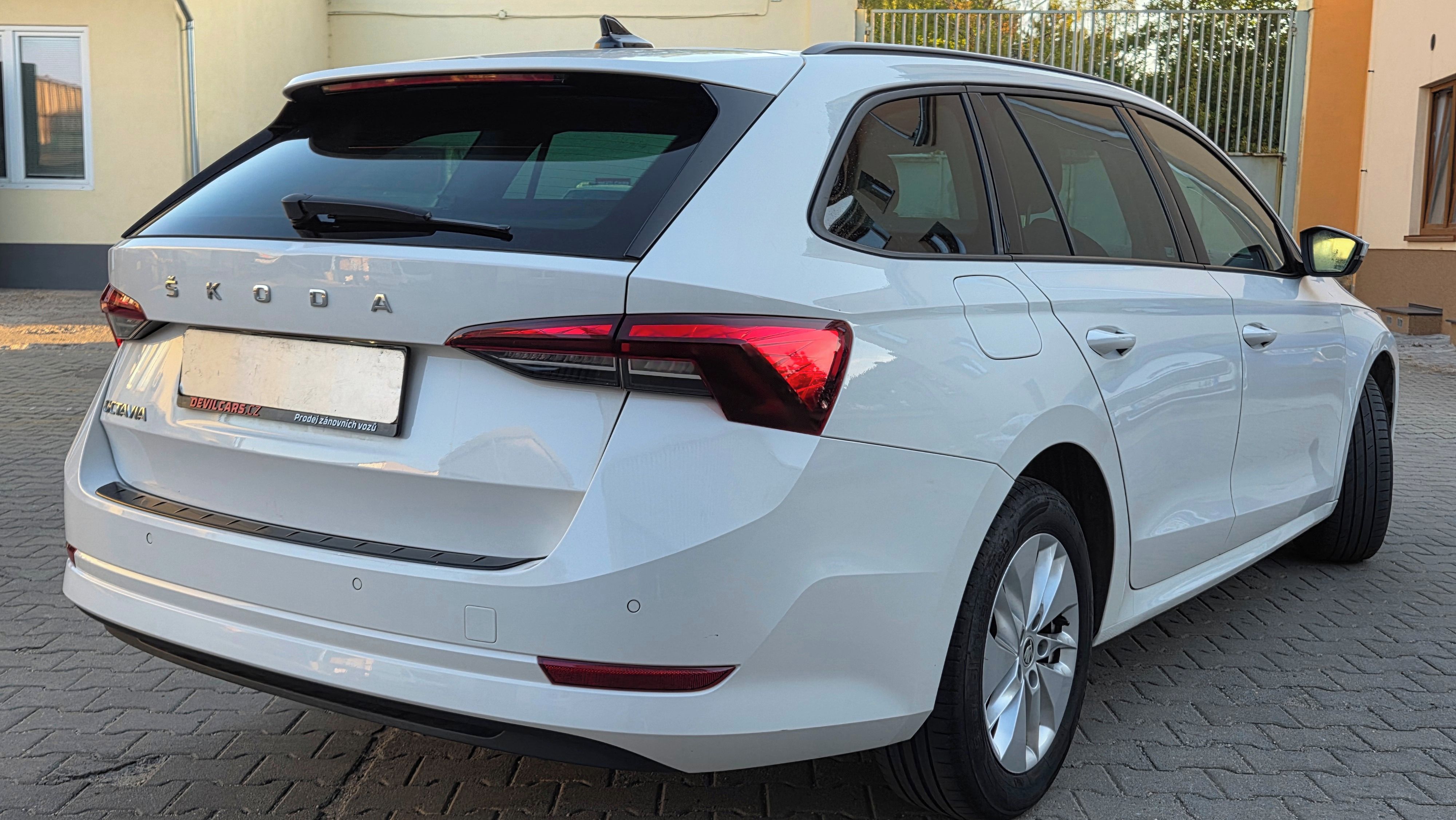 Škoda Octavia, 2,0 TDI, DPH, ČR - fotka 6