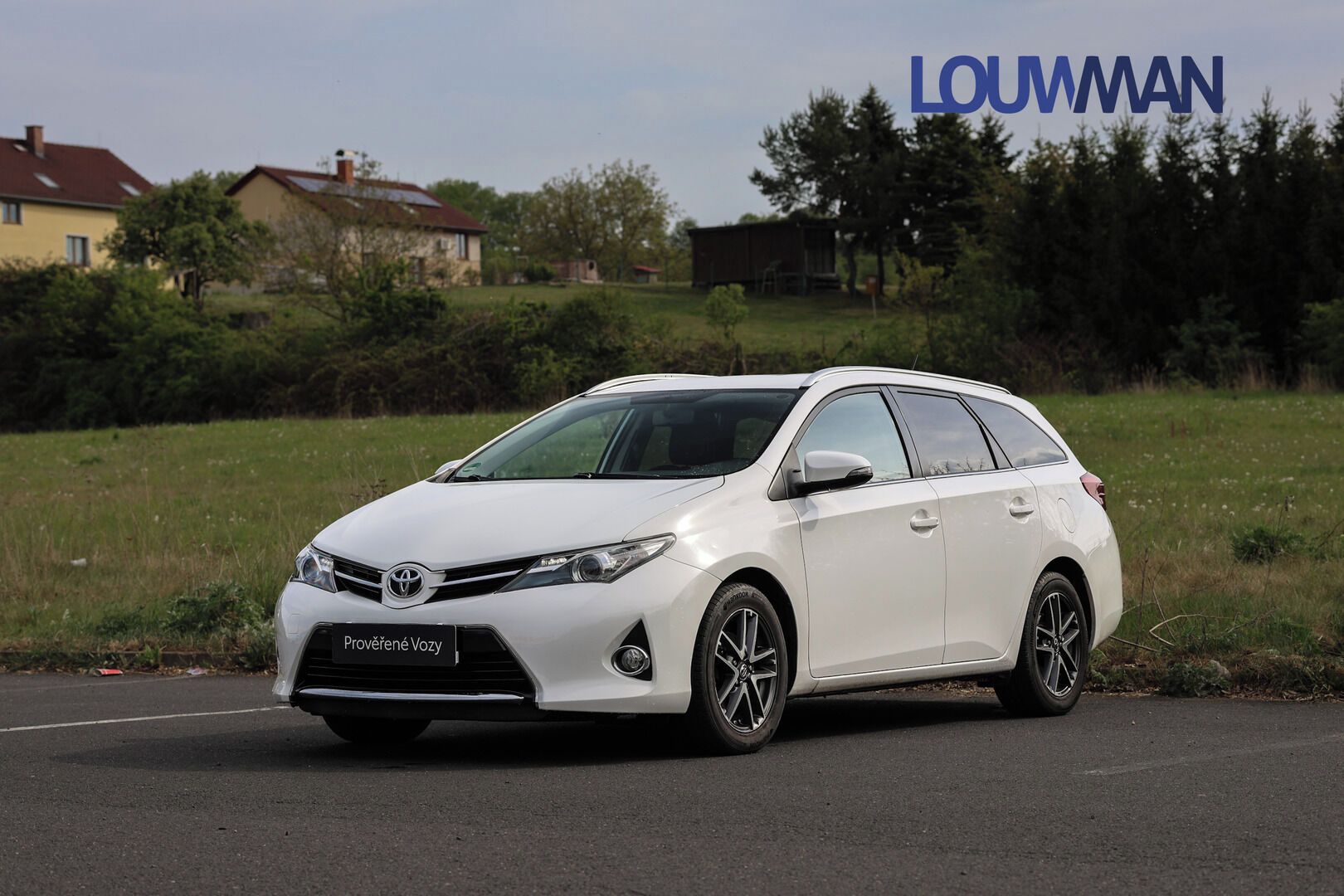 Toyota Auris, ACTIVE