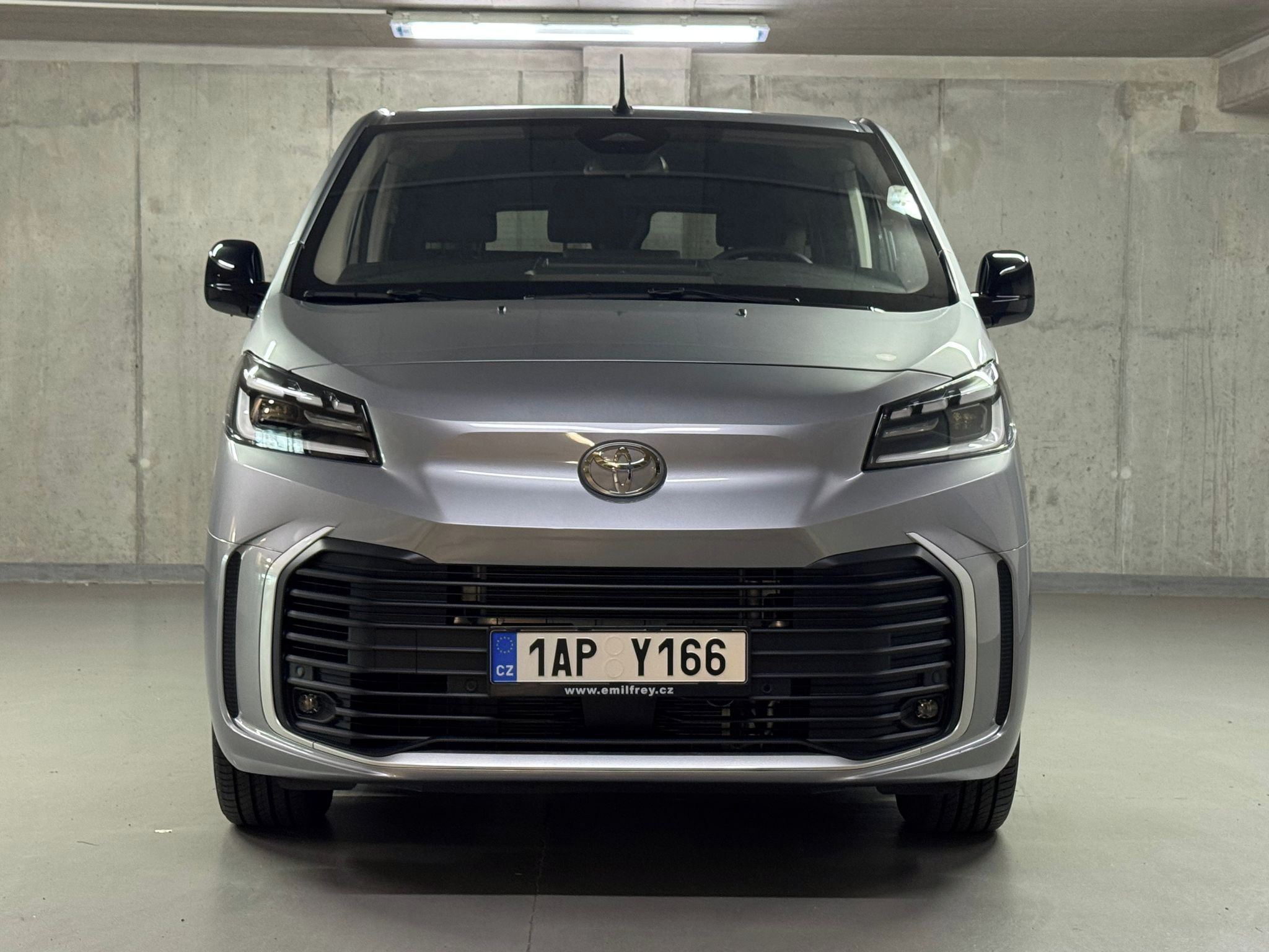 Toyota Proace Verso, 2.2,D-4D,Glass Van,Business,9S - fotka 2
