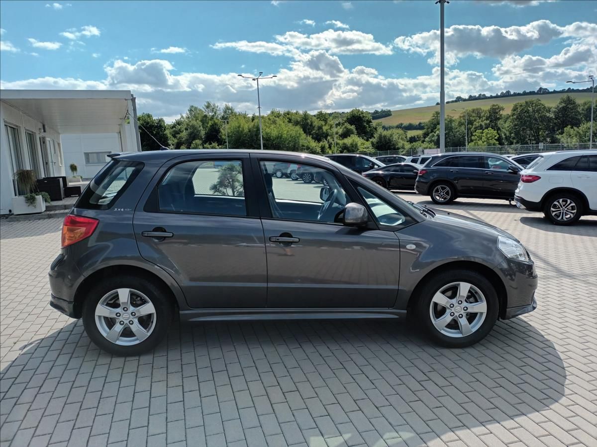 Suzuki SX4, 1,6 VVT,79KW,4X2,VÝHŘEV,KOLA - fotka 4