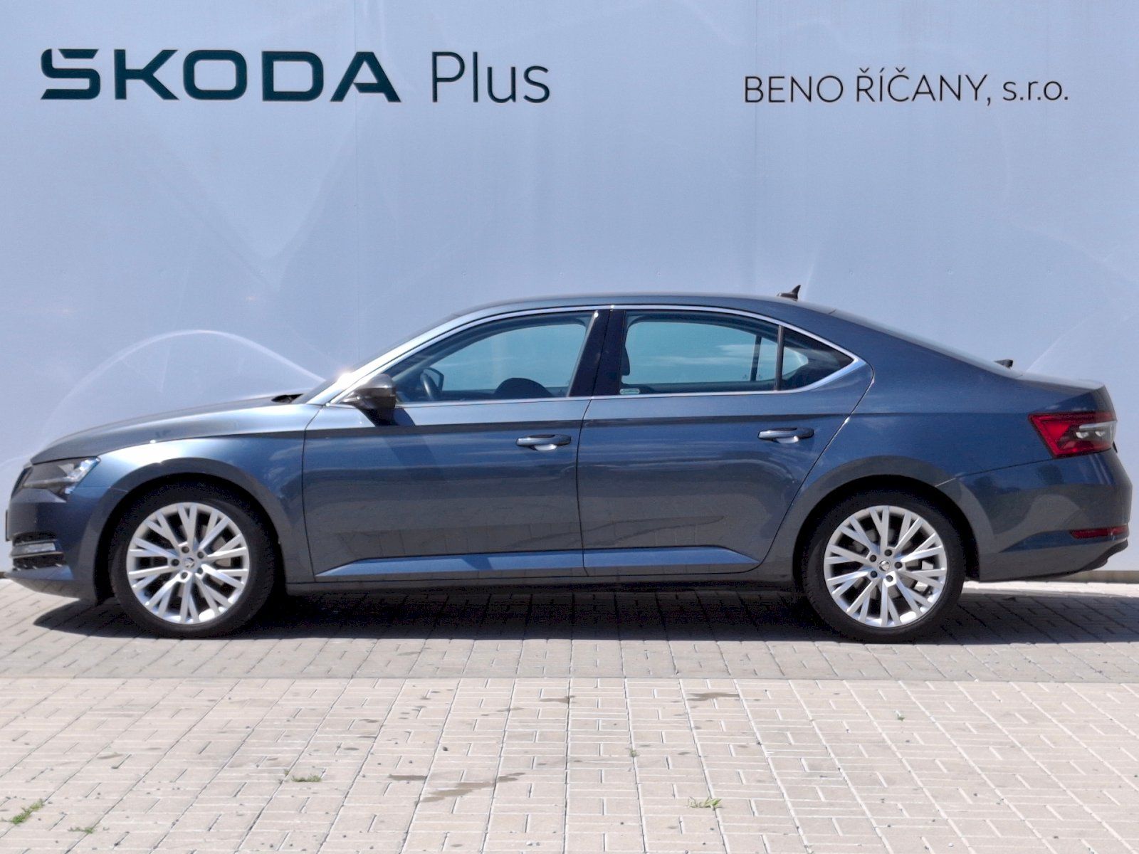 Škoda Superb, Style Extra 2,0TDi 110kW - fotka 3