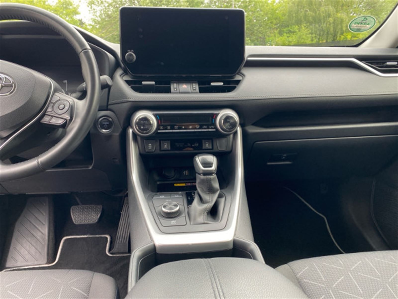 Toyota Rav4, 2.5 Hybrid e-CVT 4WD AT - fotka 3