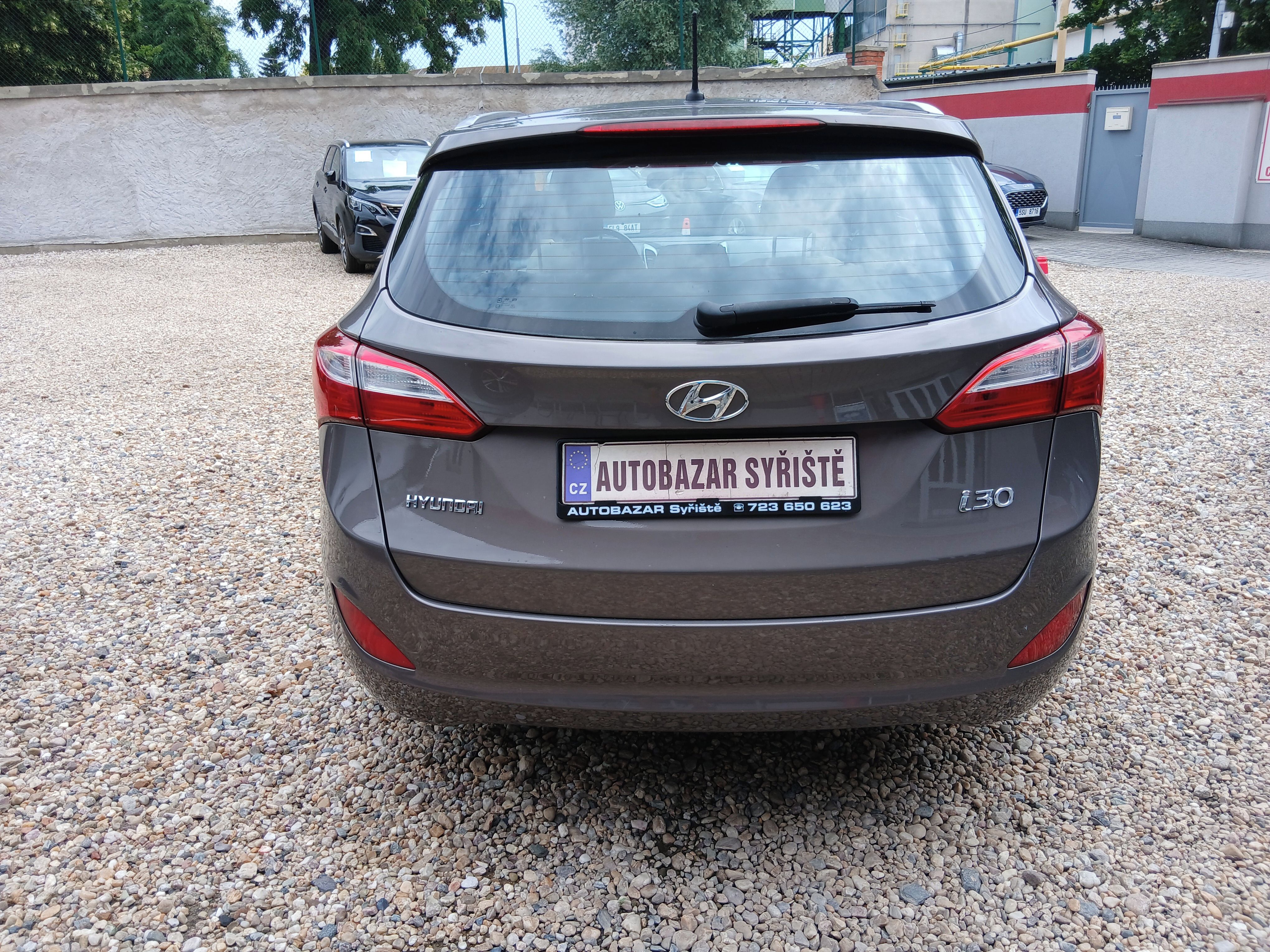 Hyundai i30, 1.6 MPi 88KW Nové v ČR, Kombi - fotka 6