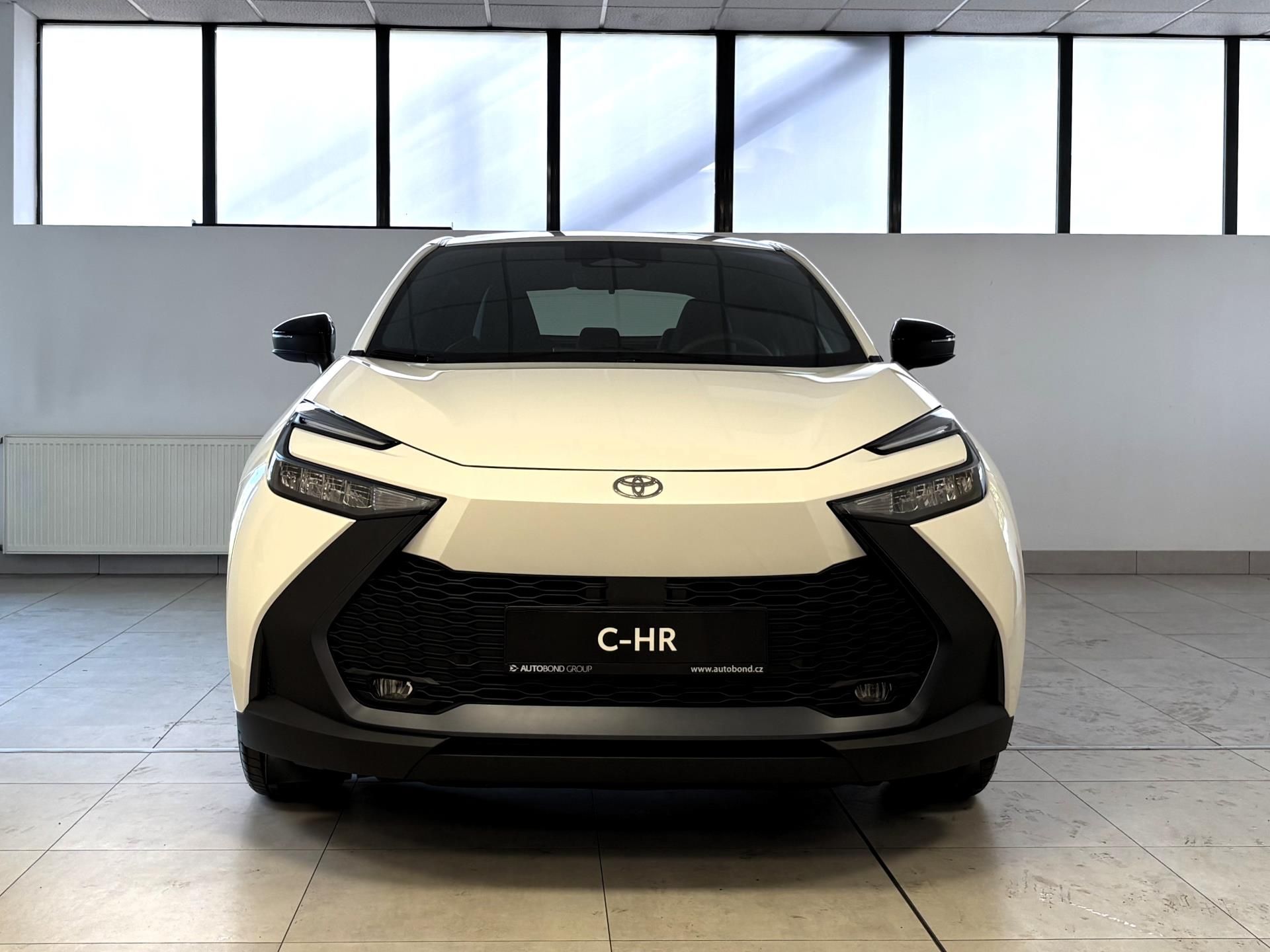 Toyota C-HR, 1.8 Hybrid e-cvt Comfort (4x2) - fotka 2