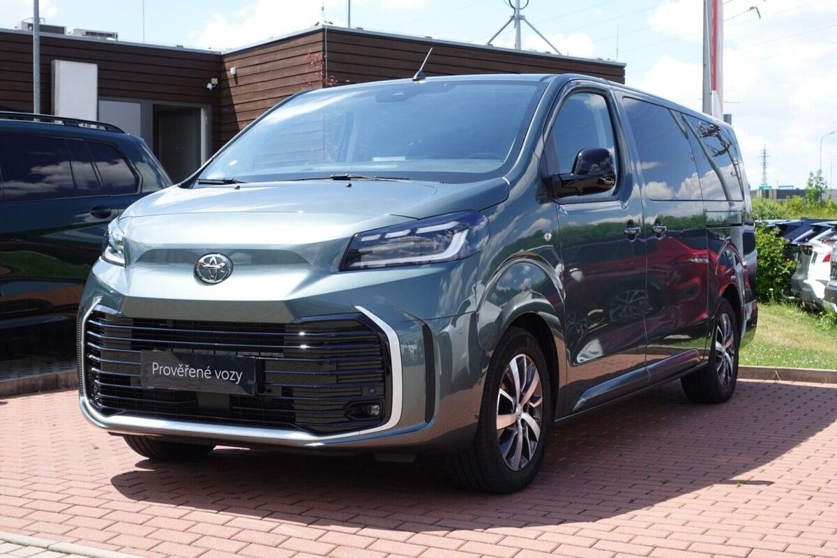 Toyota Proace Verso, 2.0 Diesel 144 6 MT 5D L2 Fami