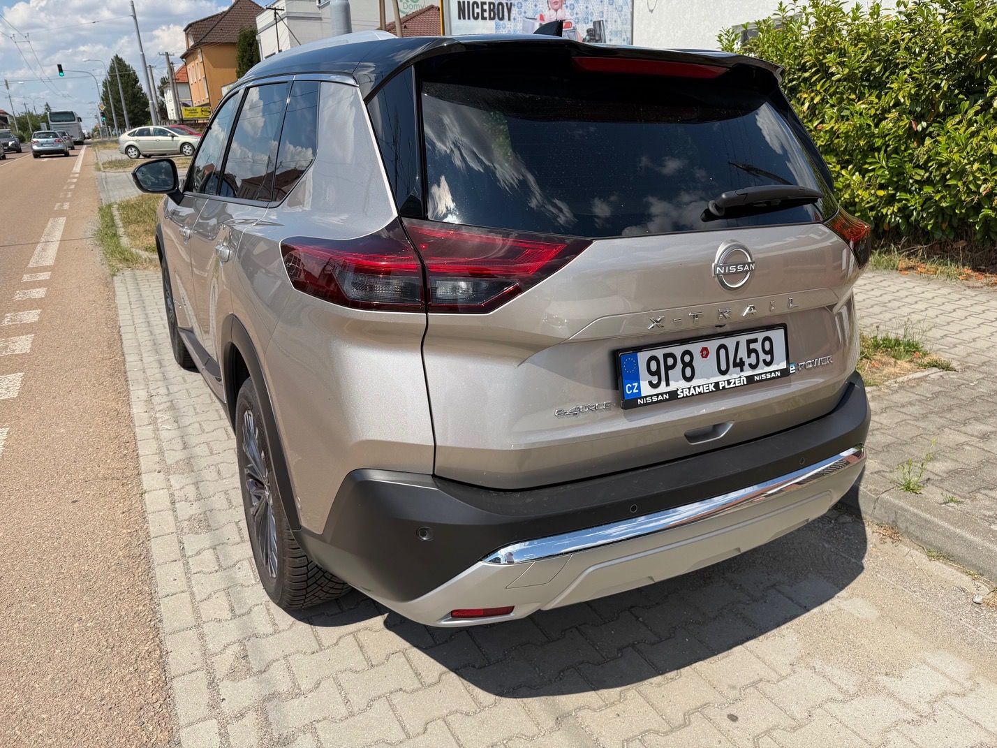 Nissan X-Trail, Tekna 4x4 E-POWER + Nappa kůže - fotka 4