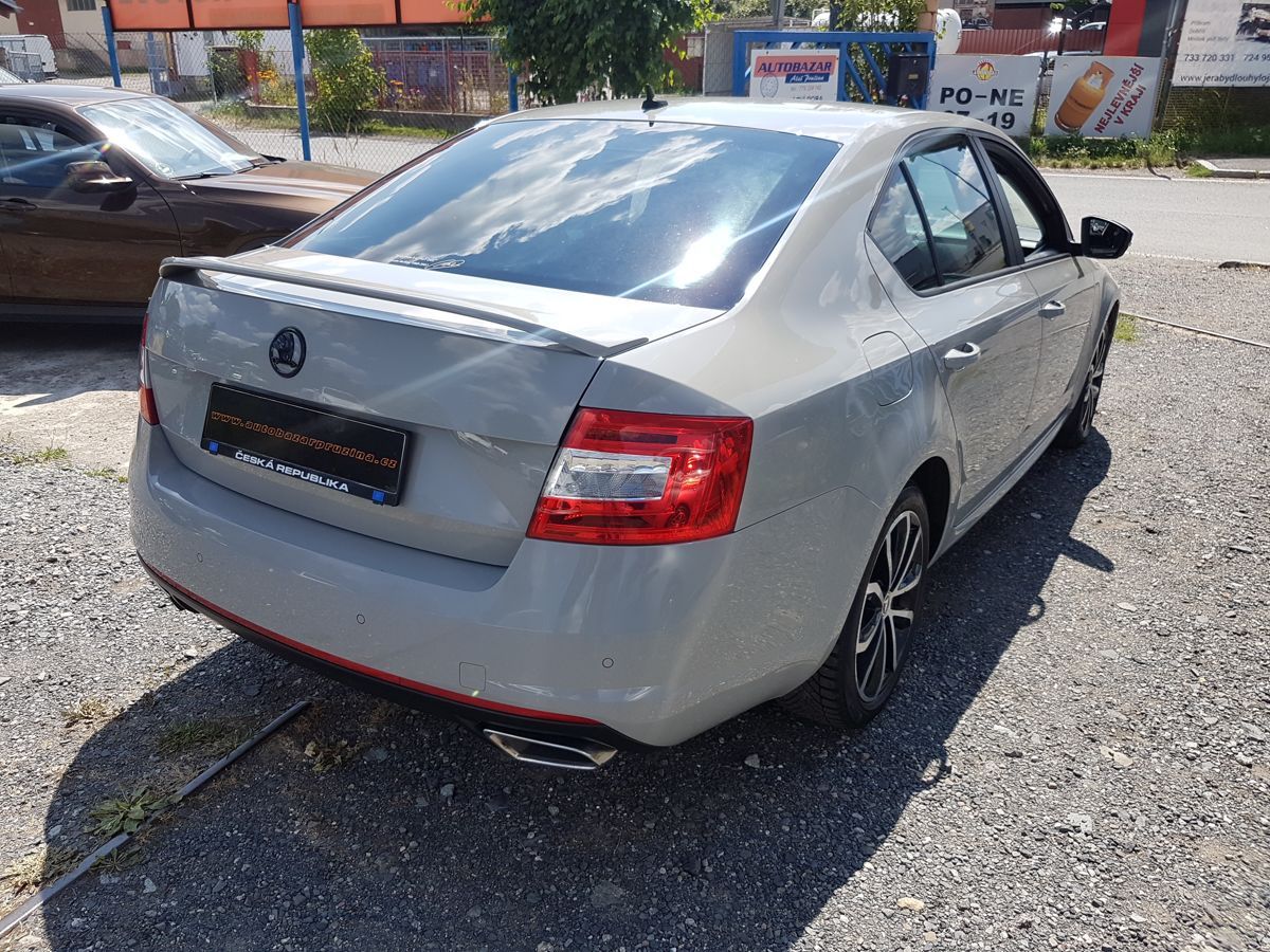 Škoda Octavia, RS 2.0TDi 135KW 4X4 F1 NAVI - fotka 6