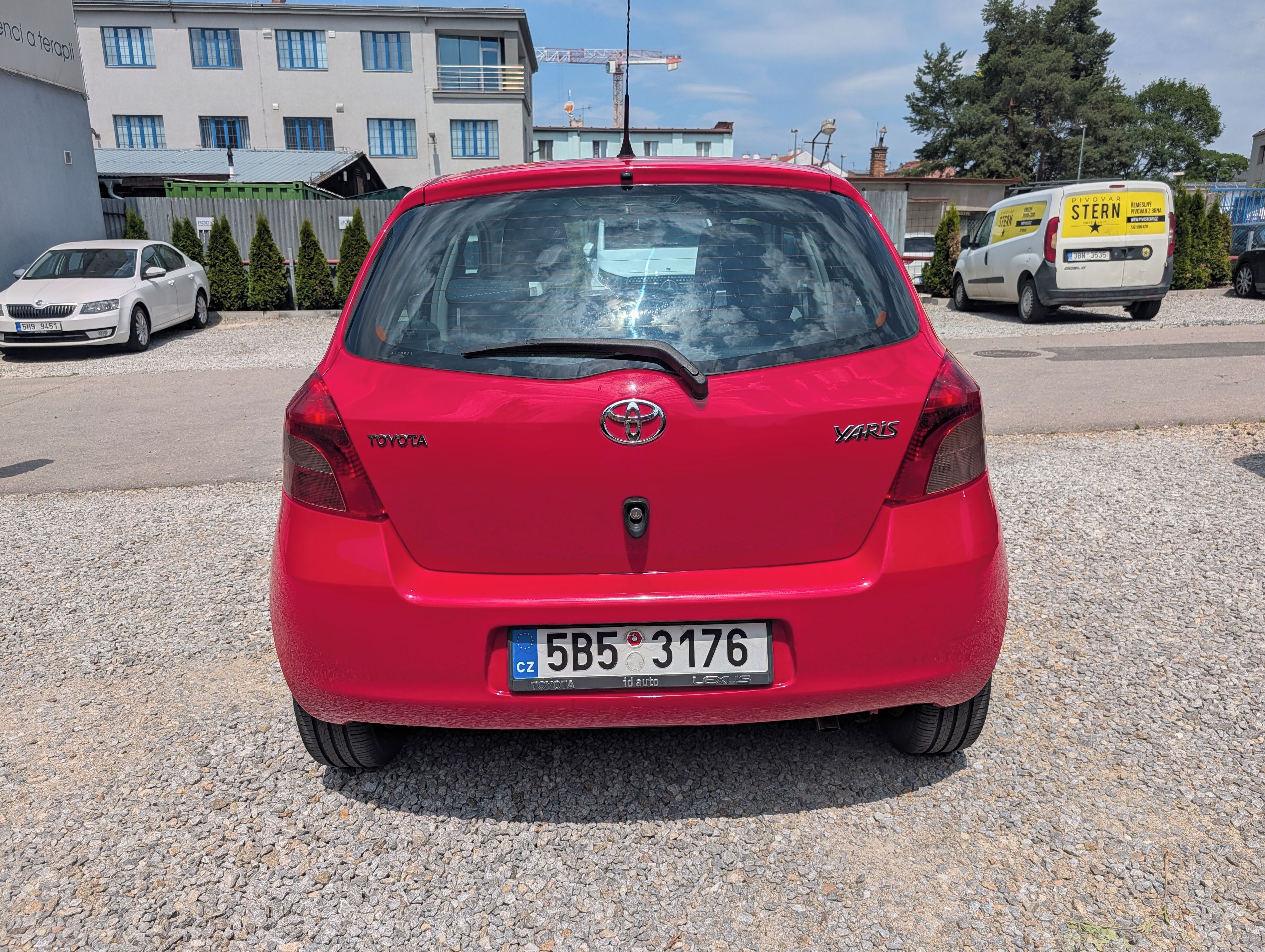 Toyota Yaris, Klima,nové tlumiče a spojka - fotka 4