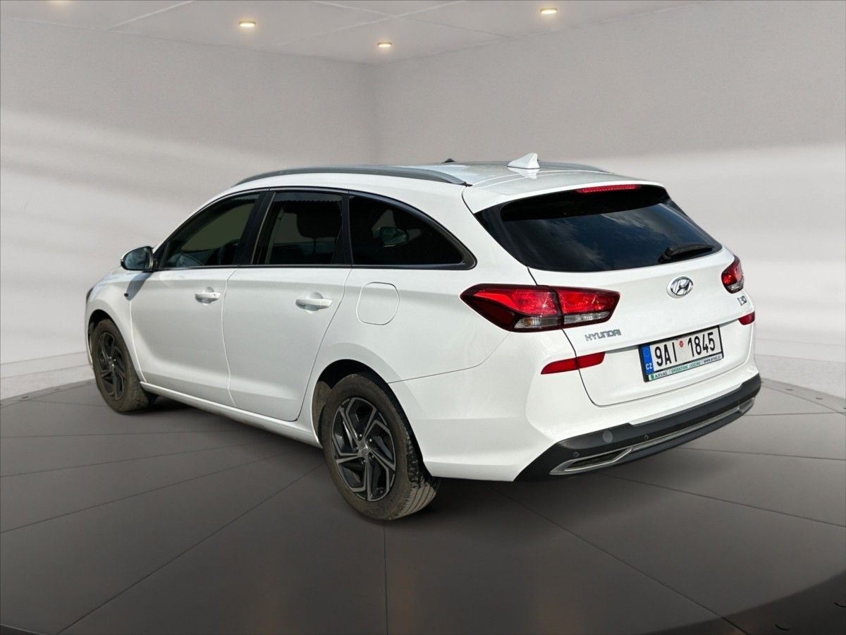 Hyundai i30, 1,5 T-GDI Smart 5d - fotka 4