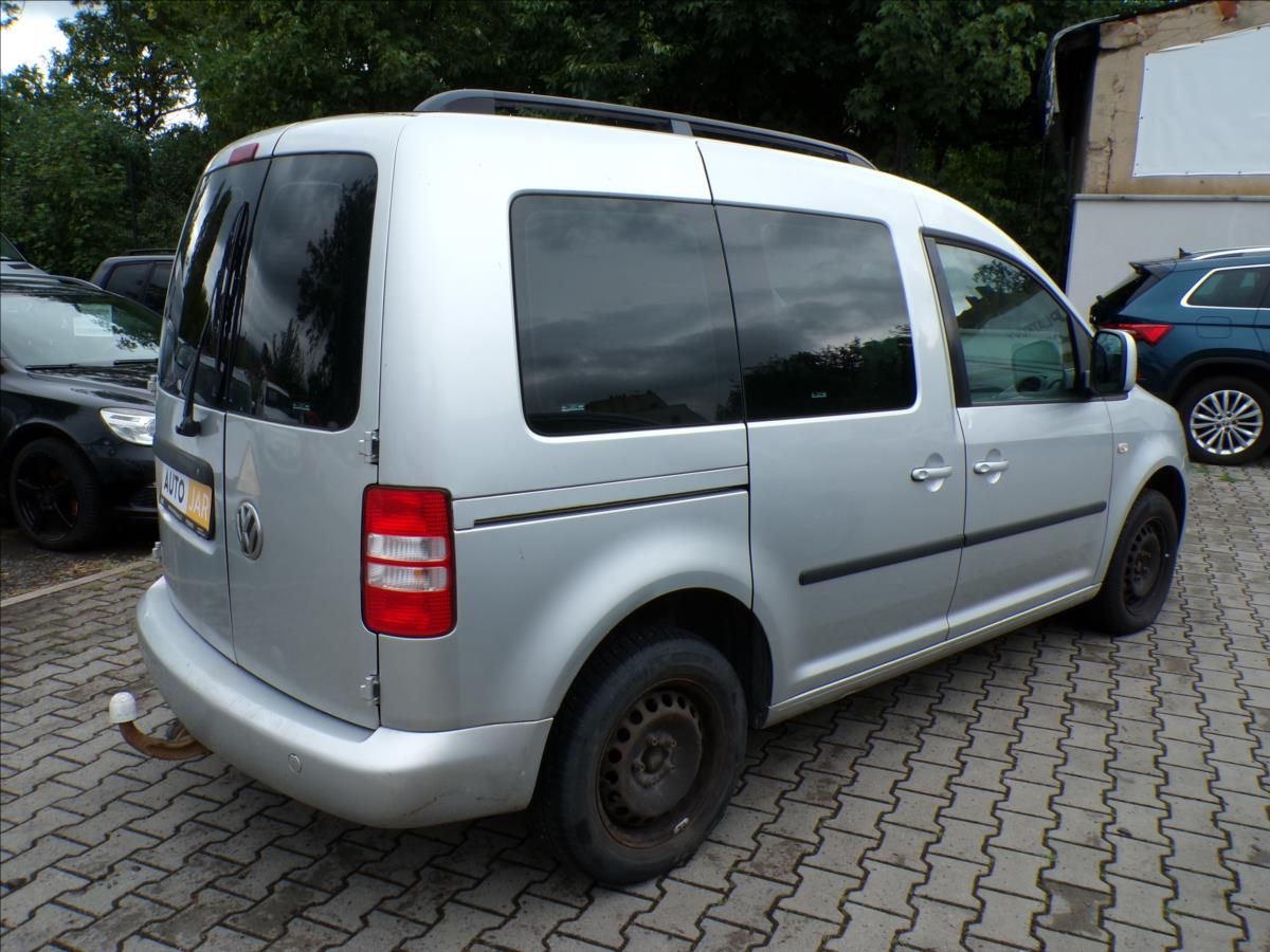 Volkswagen Caddy, 1,6 TDI  TAŘŽNÉ ZAŘÍZENÍ - fotka 4