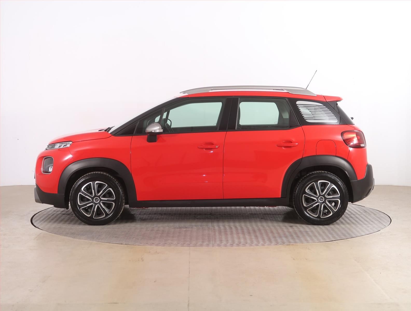 Citroën C3 Aircross, 1.2 PureTech, Shine - fotka 3