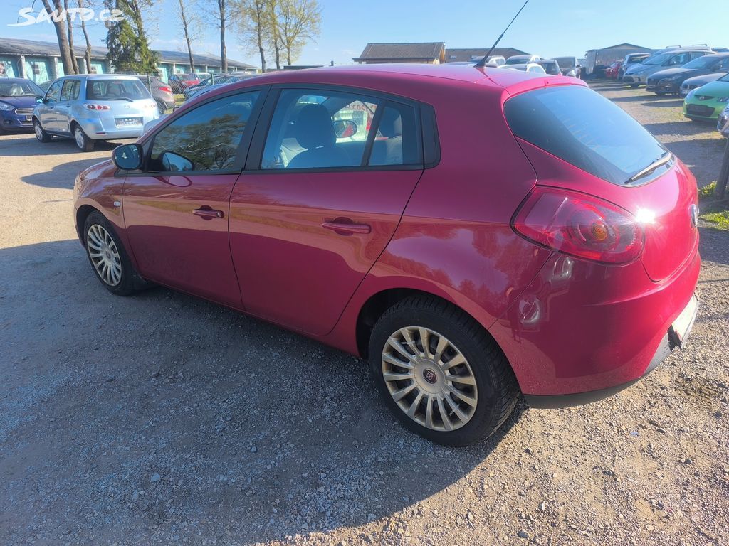 Fiat Bravo, KRÁSNÉ,110KM,SERVISKA,1MAJITEL - fotka 4