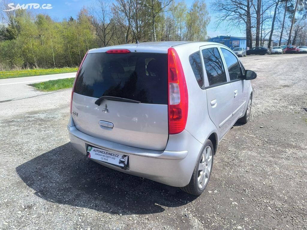 Mitsubishi Colt, 1,3 70KW,PĚKNÝ,140TKM,SERVISKA - fotka 3