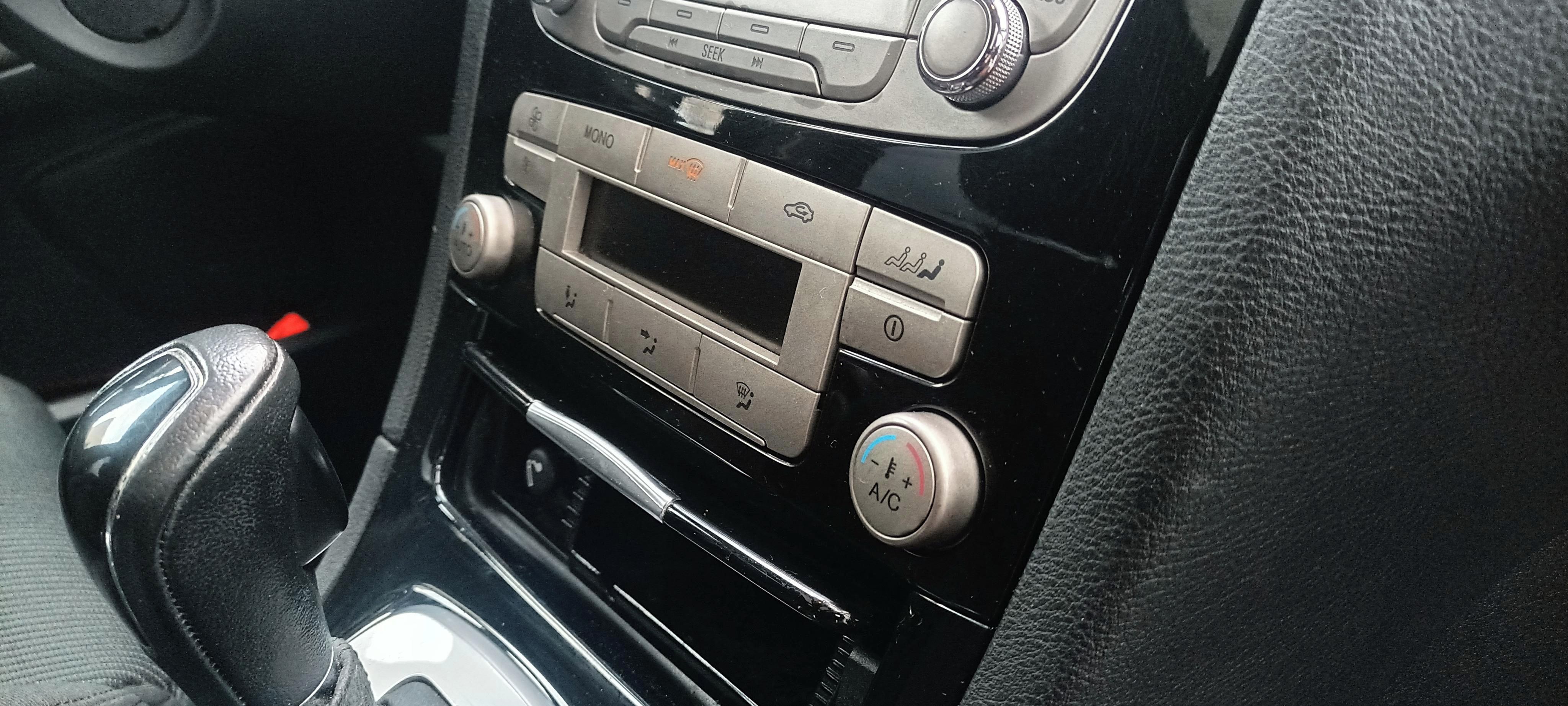 Ford Galaxy - fotka 2