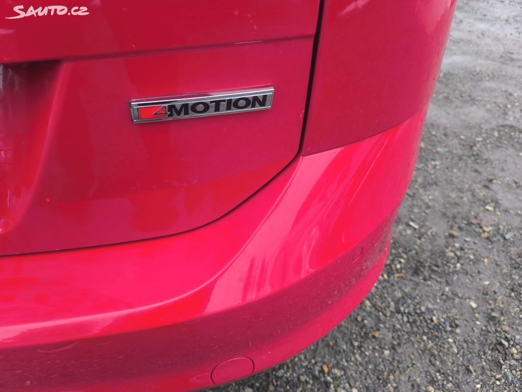 Volkswagen Golf, 2.0TDI4X4,VÝBAVA,KRÁSNÝ,SERVIS - fotka 6