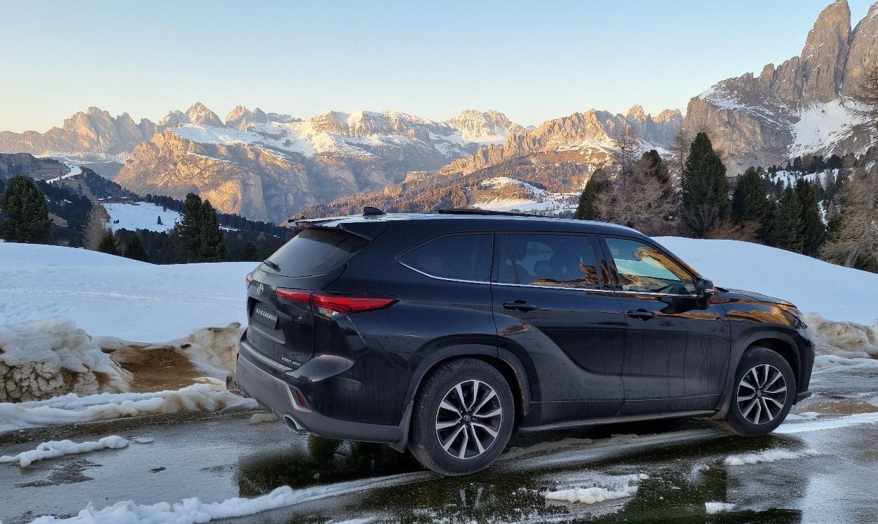 Toyota Highlander, 2.5 AWD-i e-CVT - fotka 4